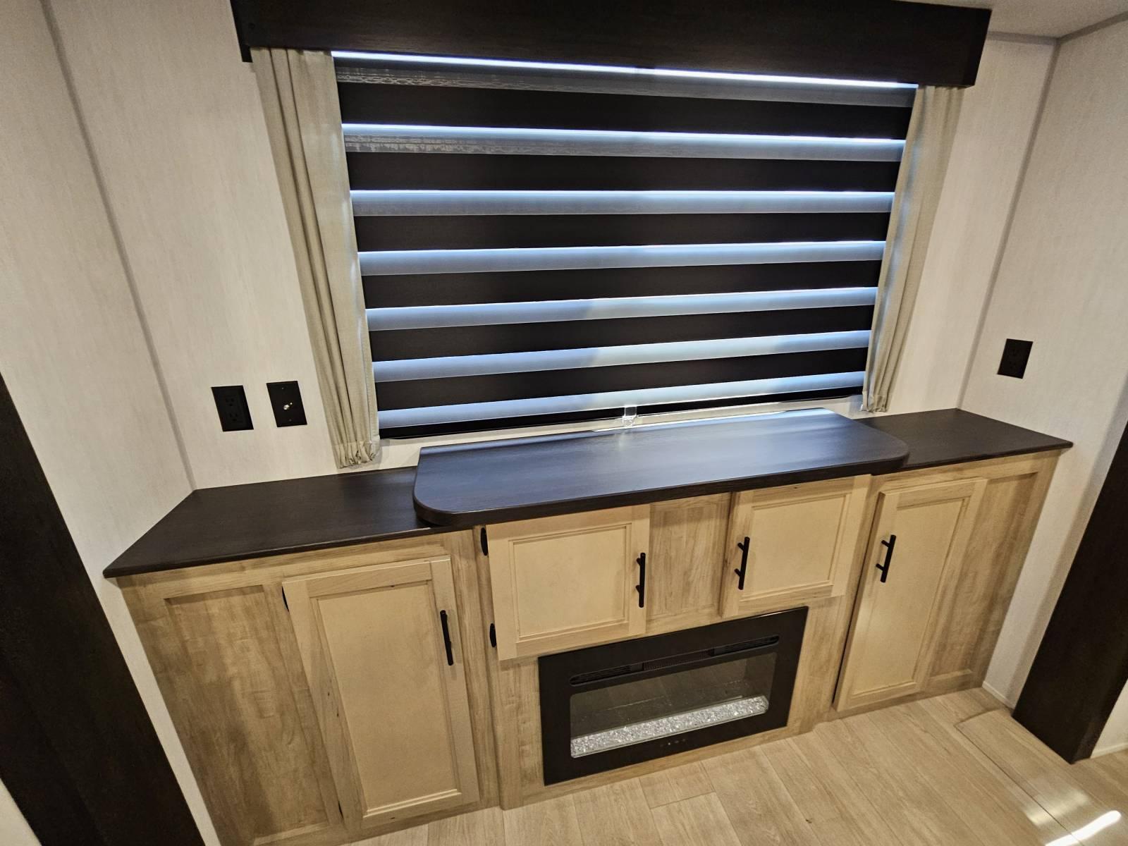 2026 Forest River 2026 Forest River Cherokee Wolf Den - thumbnail 10