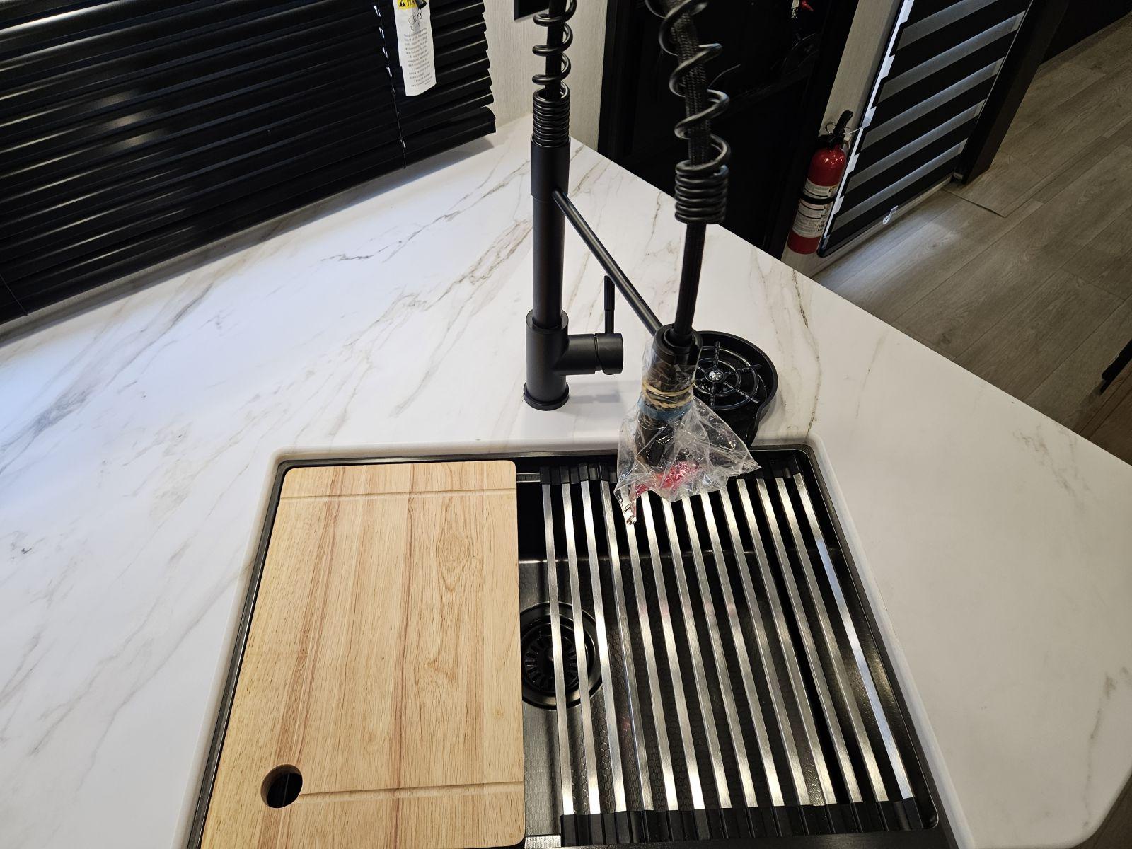 2026 Forest River 2026 Forest River Cherokee Wolf Den - thumbnail 14