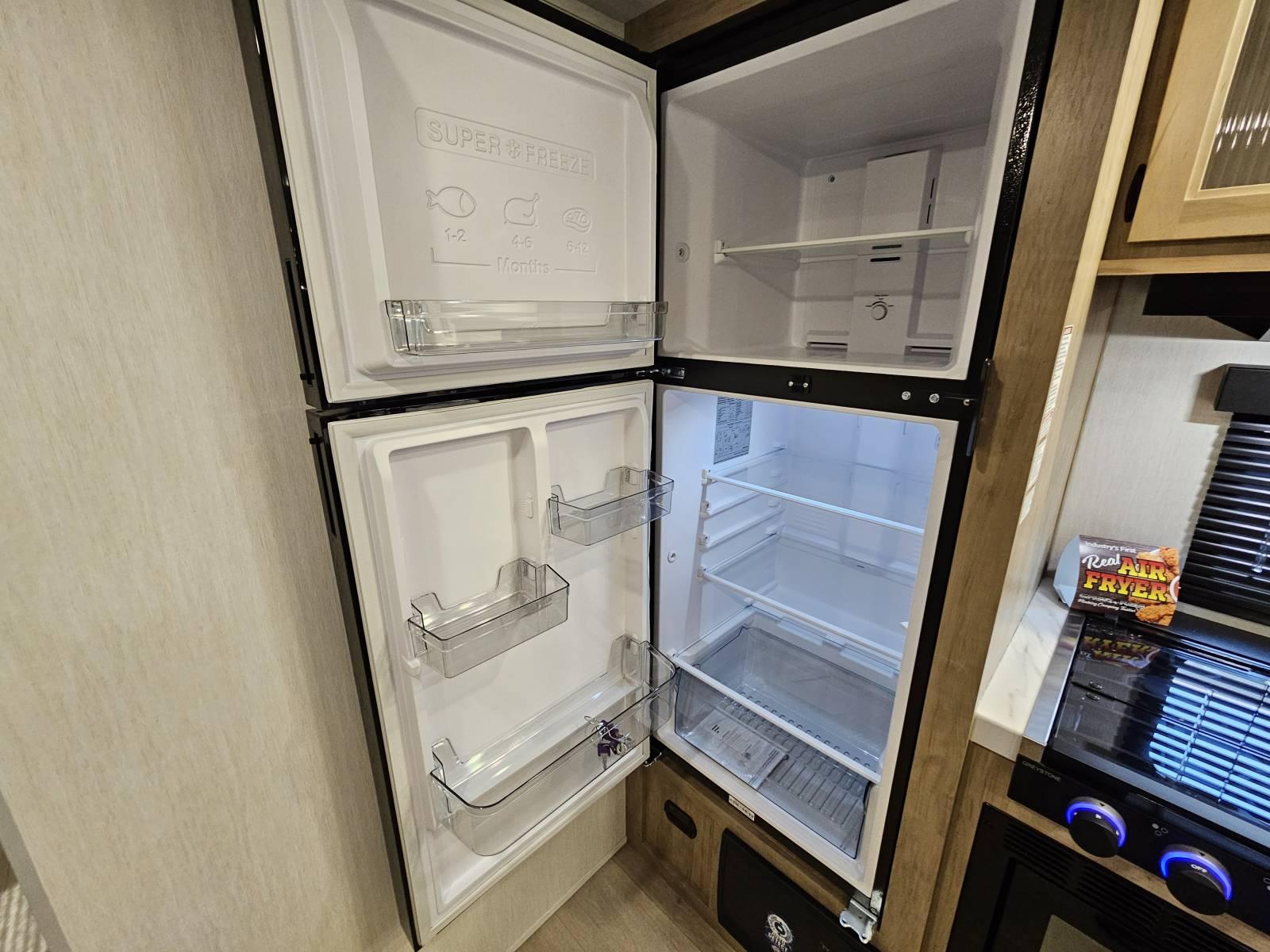 2026 Forest River 2026 Forest River Cherokee Wolf Den - thumbnail 15