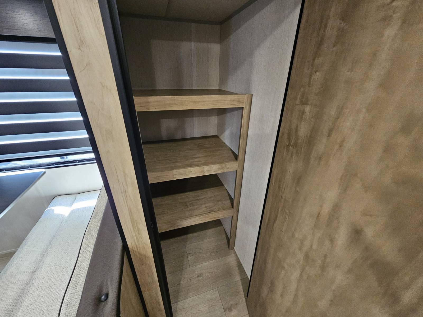 2026 Forest River 2026 Forest River Cherokee Wolf Den - thumbnail 16