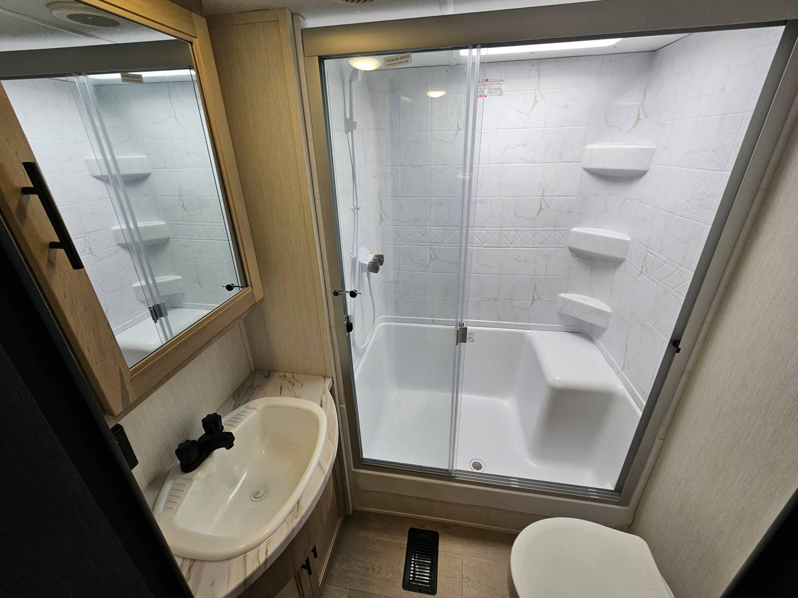 2026 Forest River 2026 Forest River Cherokee Wolf Den - thumbnail 22