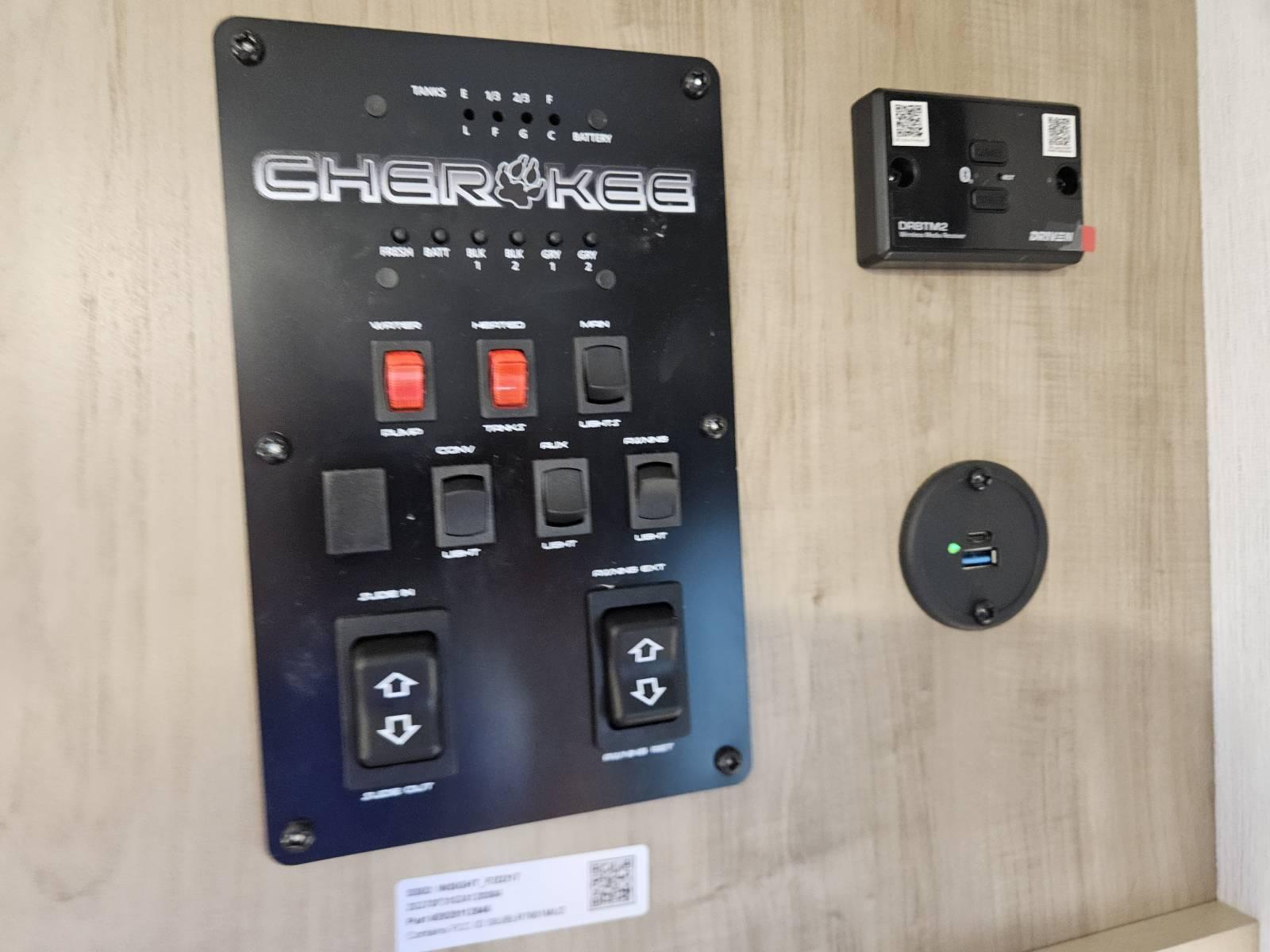 2026 Forest River 2026 Forest River Cherokee Wolf Den - thumbnail 25