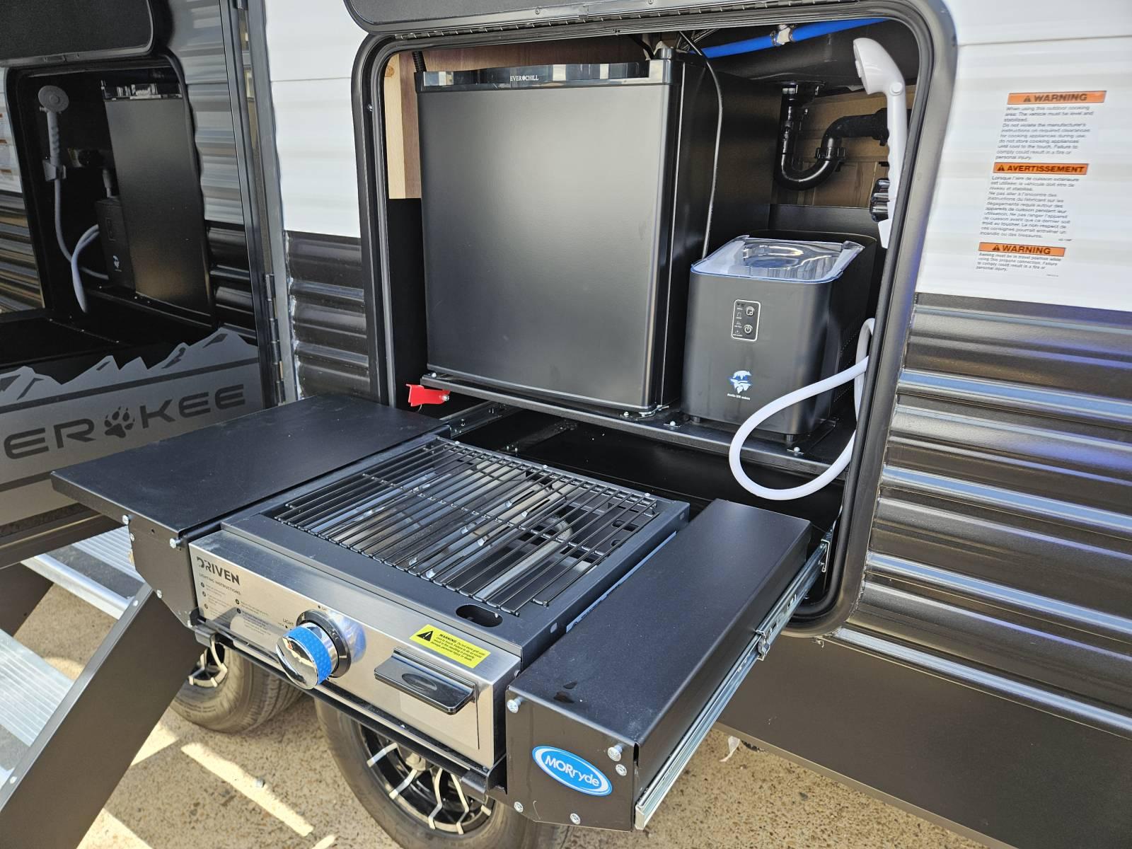 2026 Forest River 2026 Forest River Cherokee Wolf Den - thumbnail 26