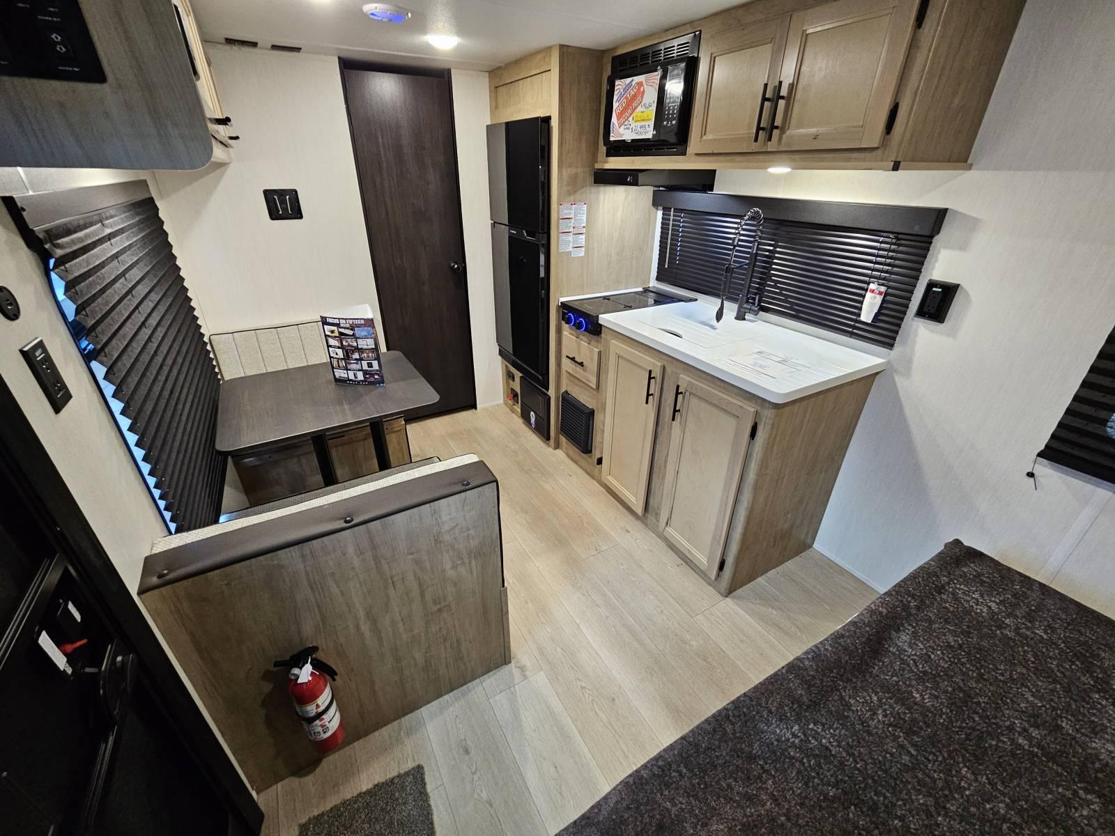 2026 Forest River 2026 Forest River Cherokee Wolf Pup Black Label - thumbnail 4