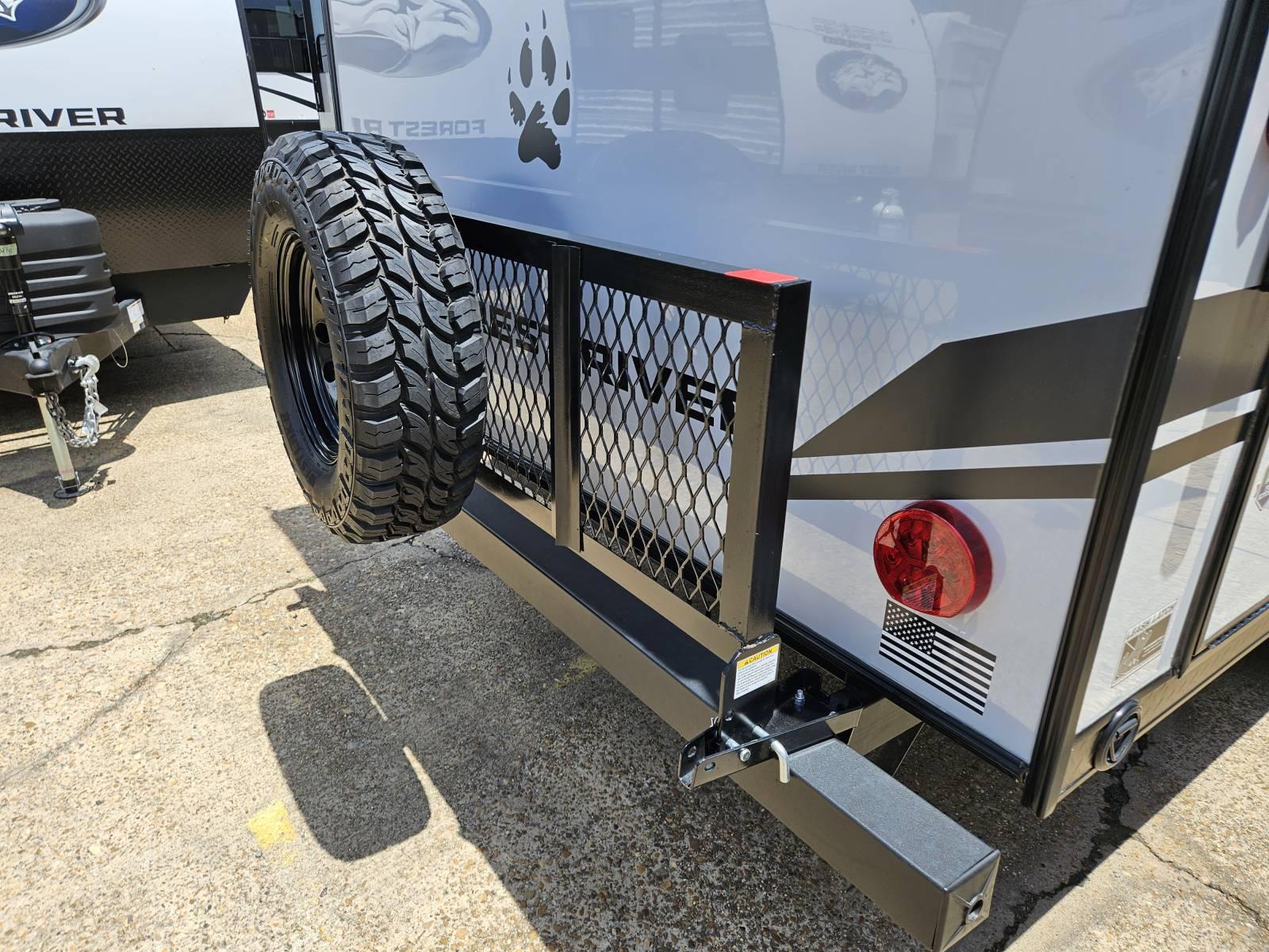 2026 Forest River 2026 Forest River Cherokee Wolf Pup Black Label - thumbnail 24