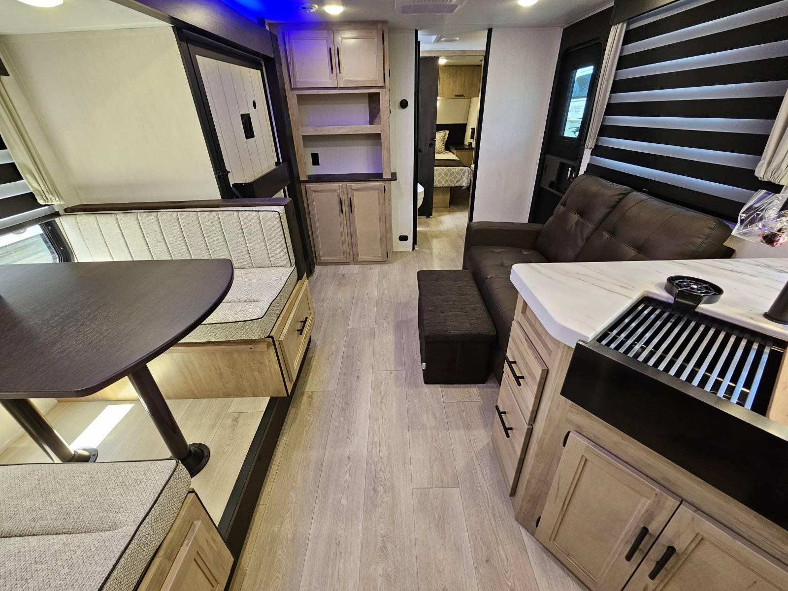 2026 Forest River 2026 Forest River Cherokee Grey Wolf - thumbnail 5