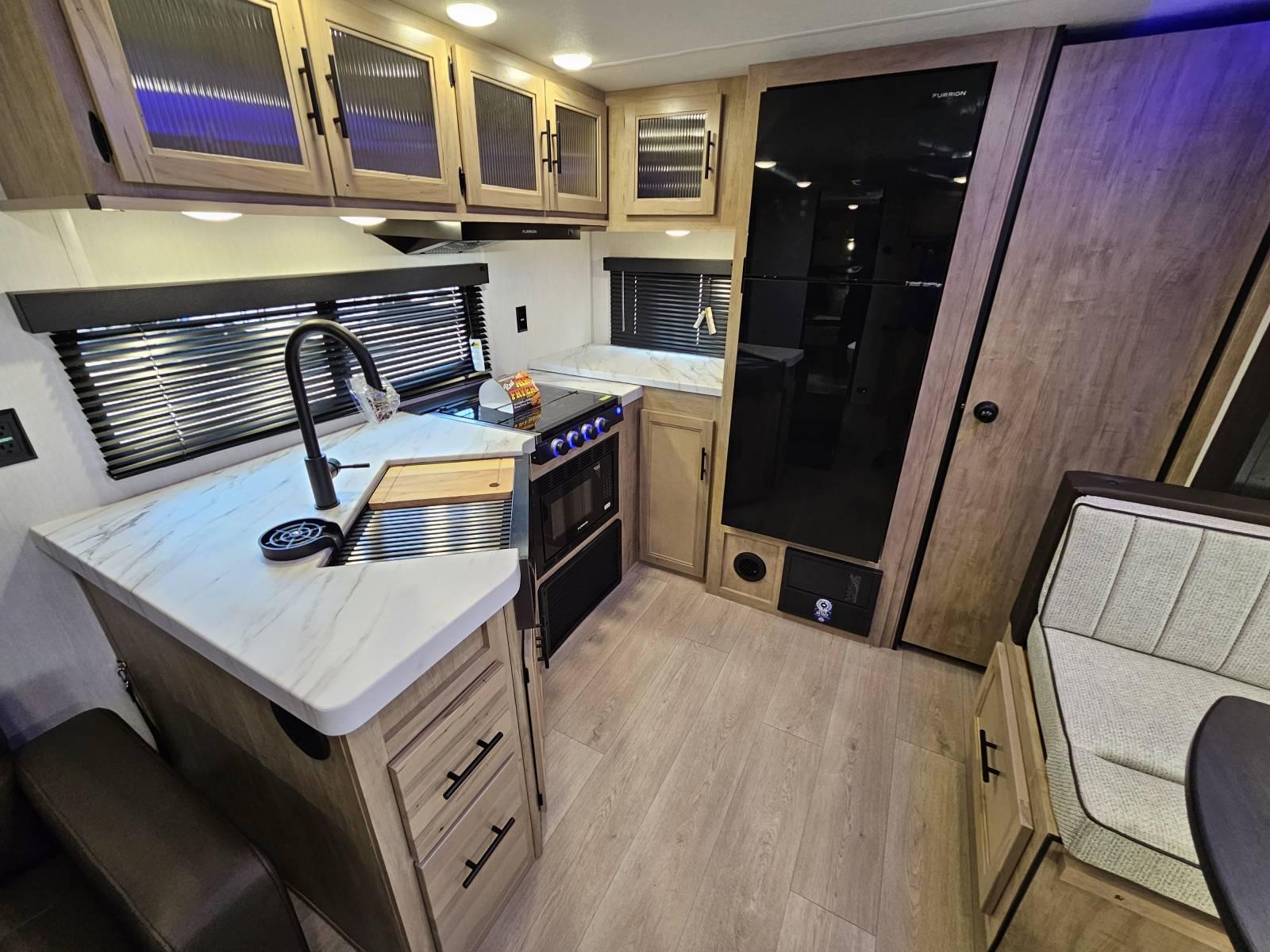 2026 Forest River 2026 Forest River Cherokee Grey Wolf - thumbnail 8