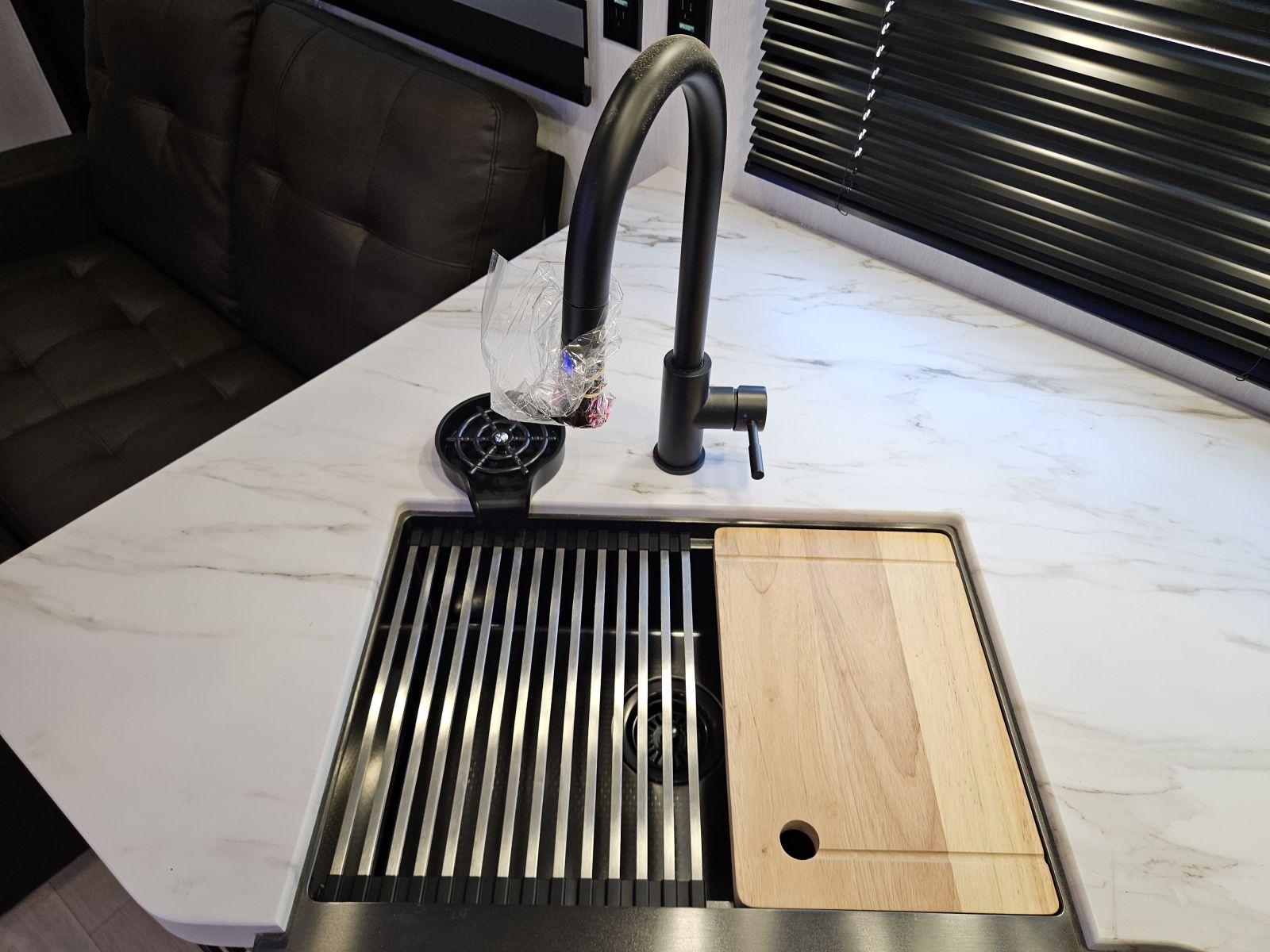 2026 Forest River 2026 Forest River Cherokee Grey Wolf - thumbnail 10