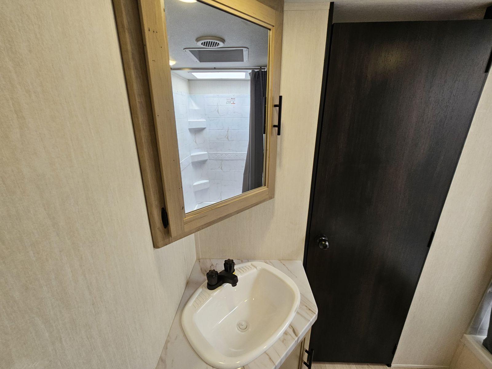 2026 Forest River 2026 Forest River Cherokee Grey Wolf - thumbnail 20