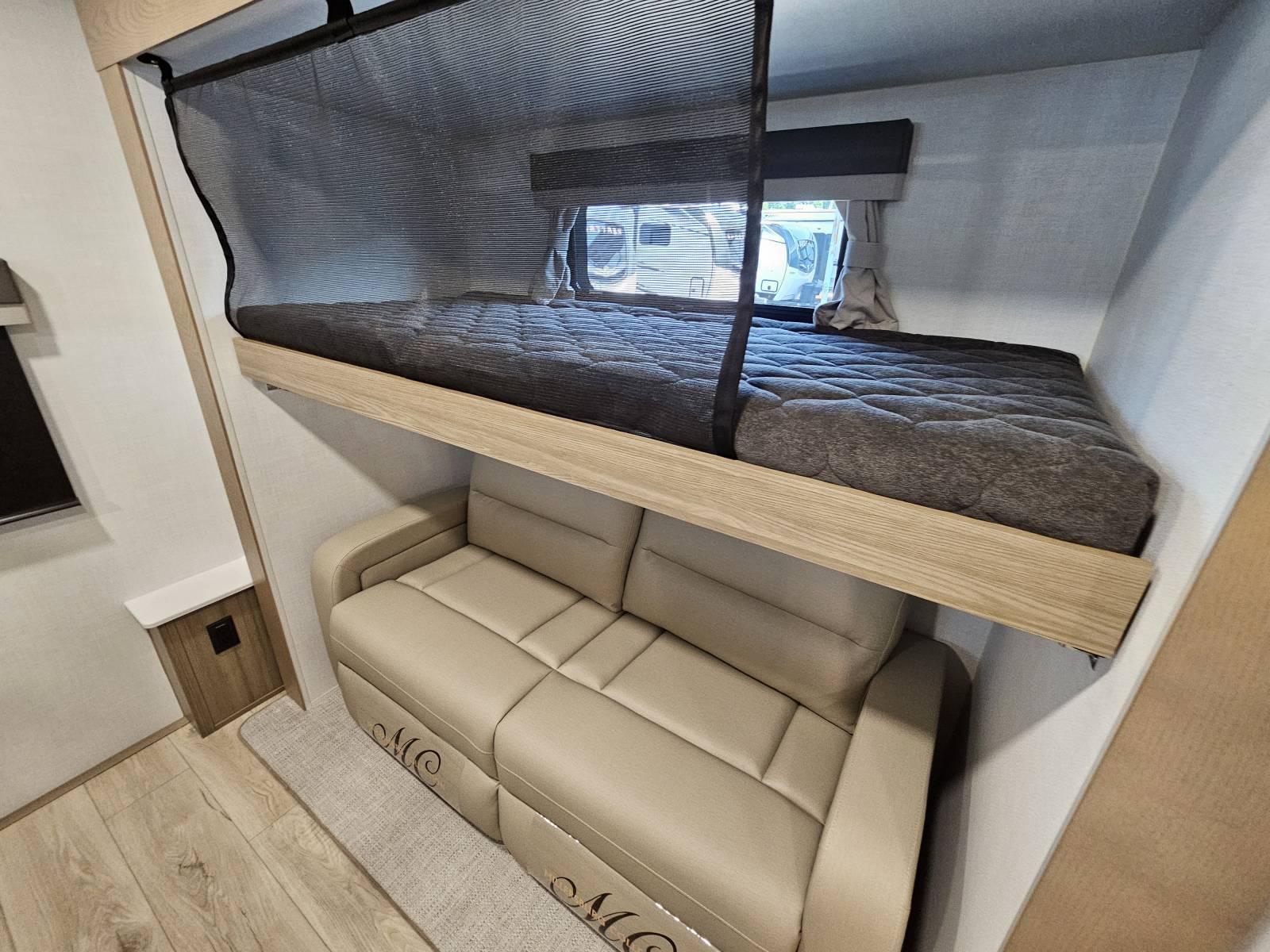 2026 Forest River 2026 Forest River Flagstaff Classic - thumbnail 24