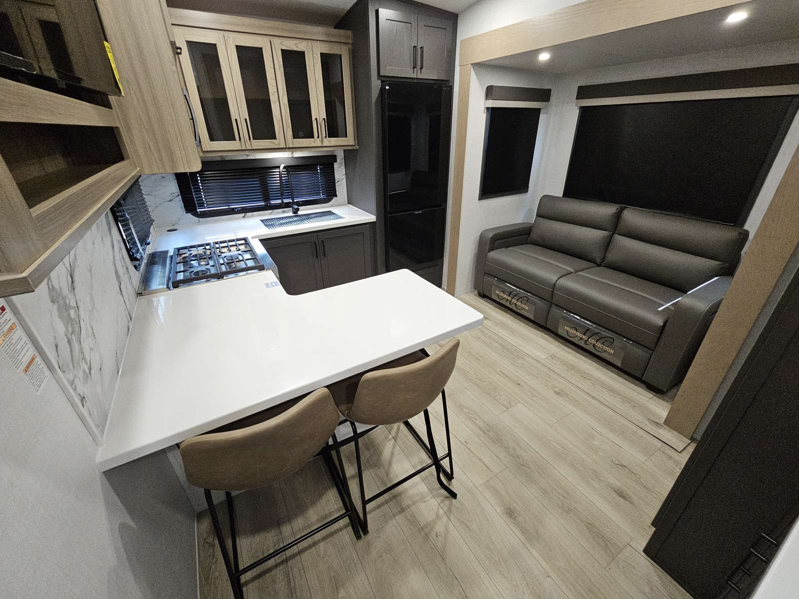 2026 Forest River 2026 Forest River Flagstaff Classic - thumbnail 4