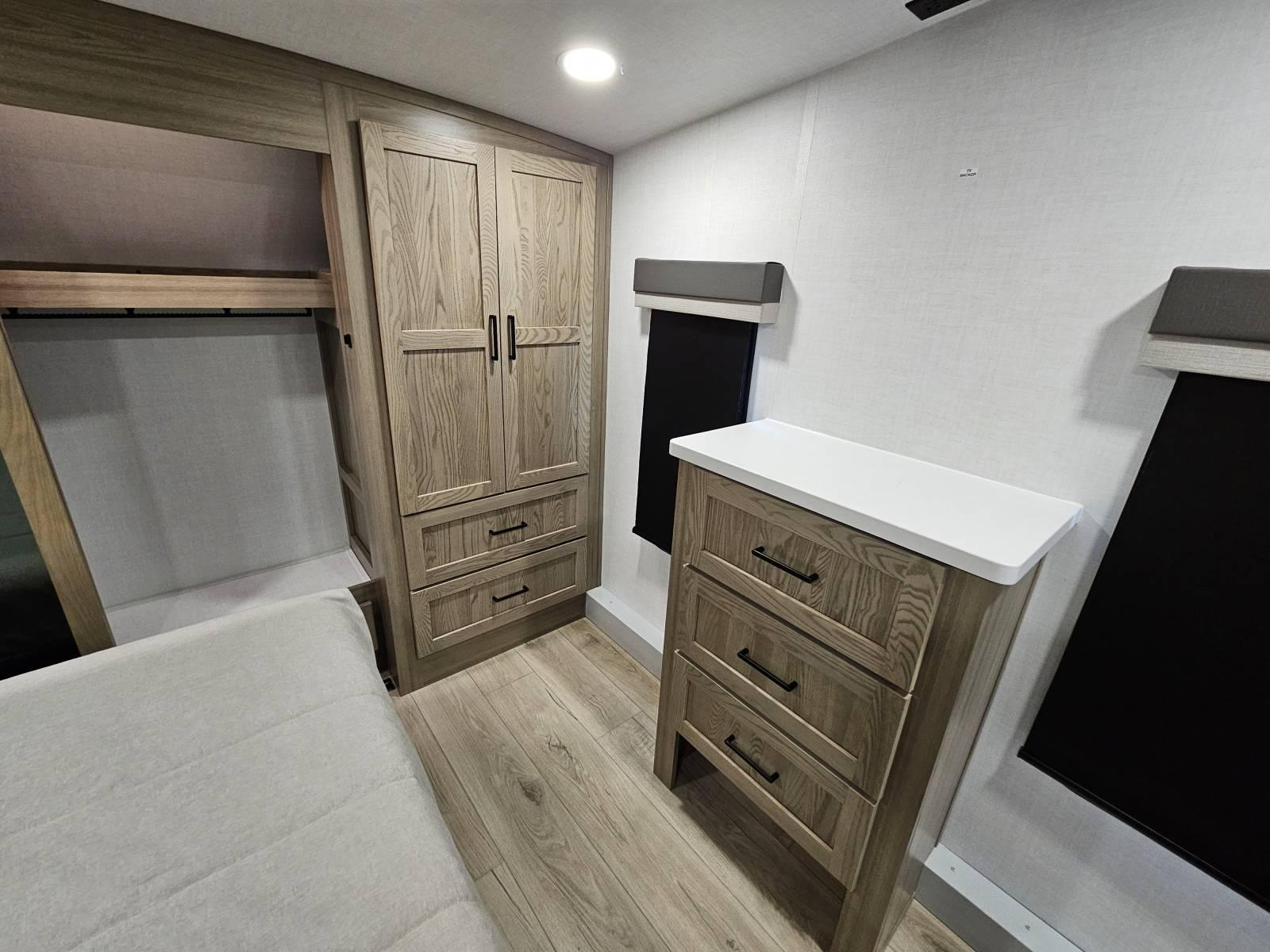 2026 Forest River 2026 Forest River Flagstaff Classic - thumbnail 16