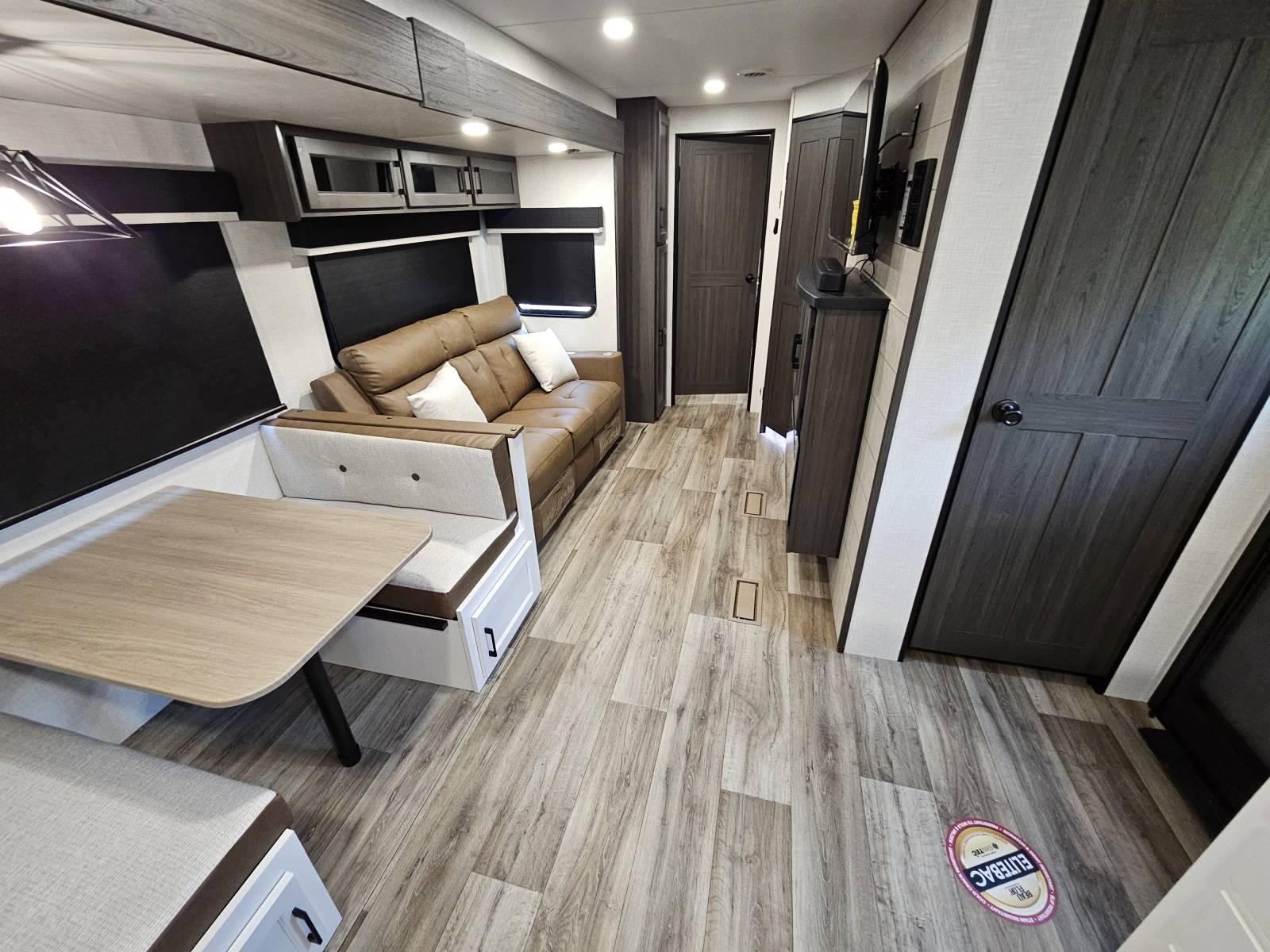 2026 Venture RV 2026 Venture RV SportTrek Touring Edition - thumbnail 4