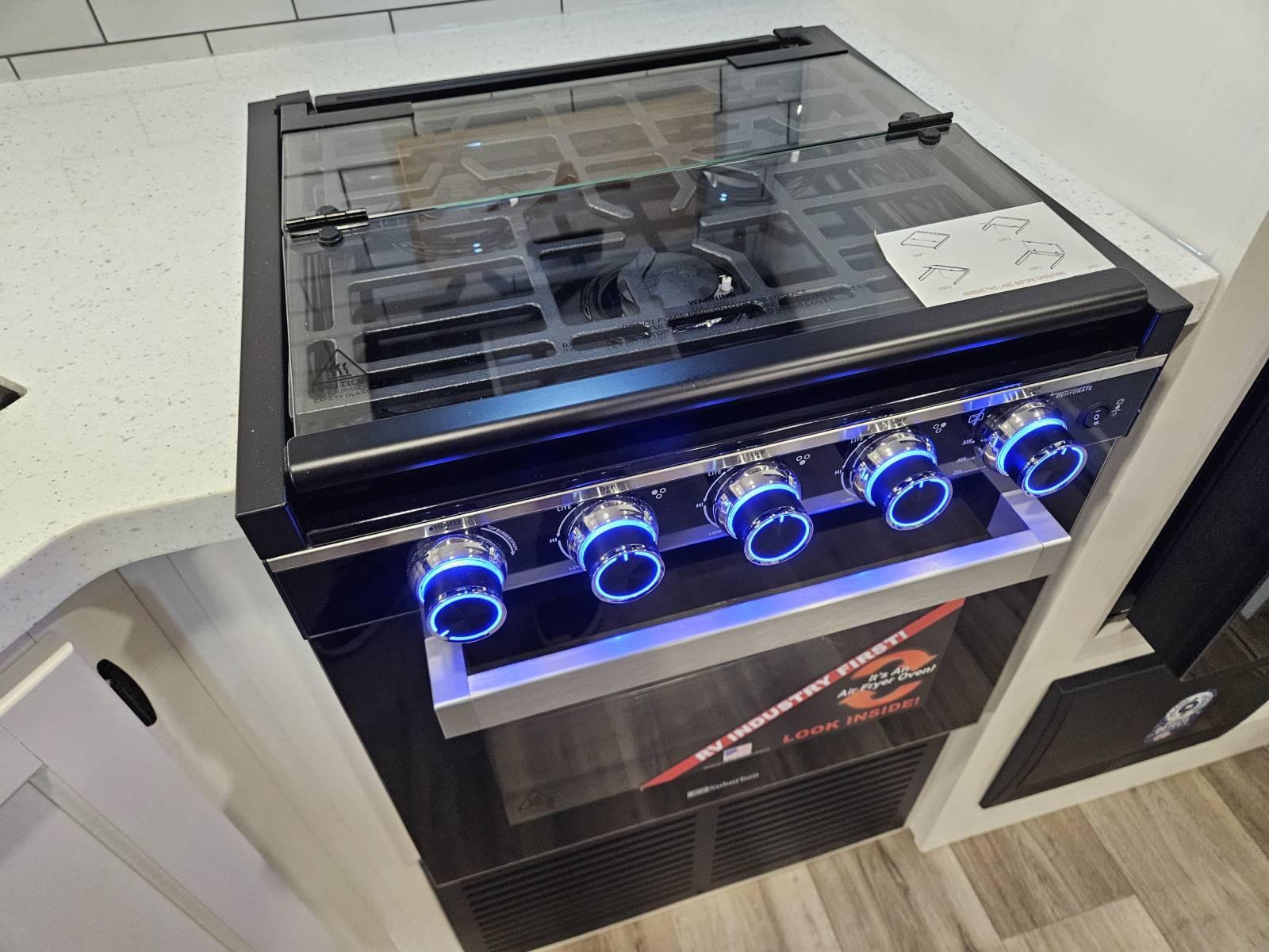 2026 Venture RV 2026 Venture RV SportTrek Touring Edition - thumbnail 9