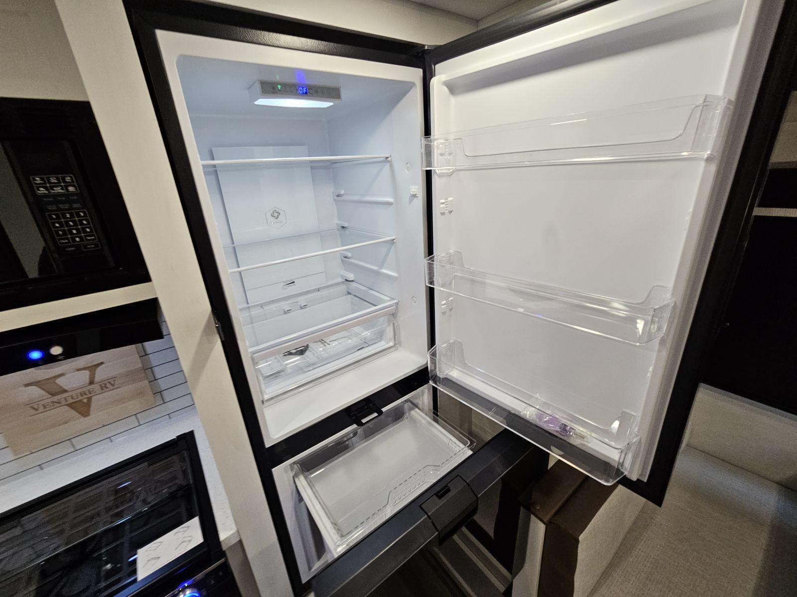 2026 Venture RV 2026 Venture RV SportTrek Touring Edition - thumbnail 11