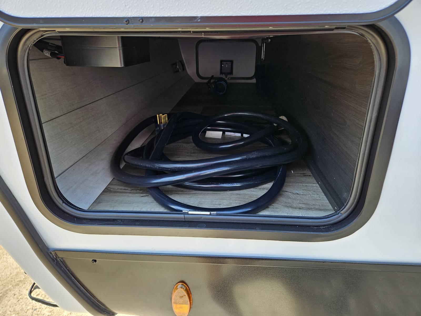 2026 Venture RV 2026 Venture RV SportTrek Touring Edition - thumbnail 25