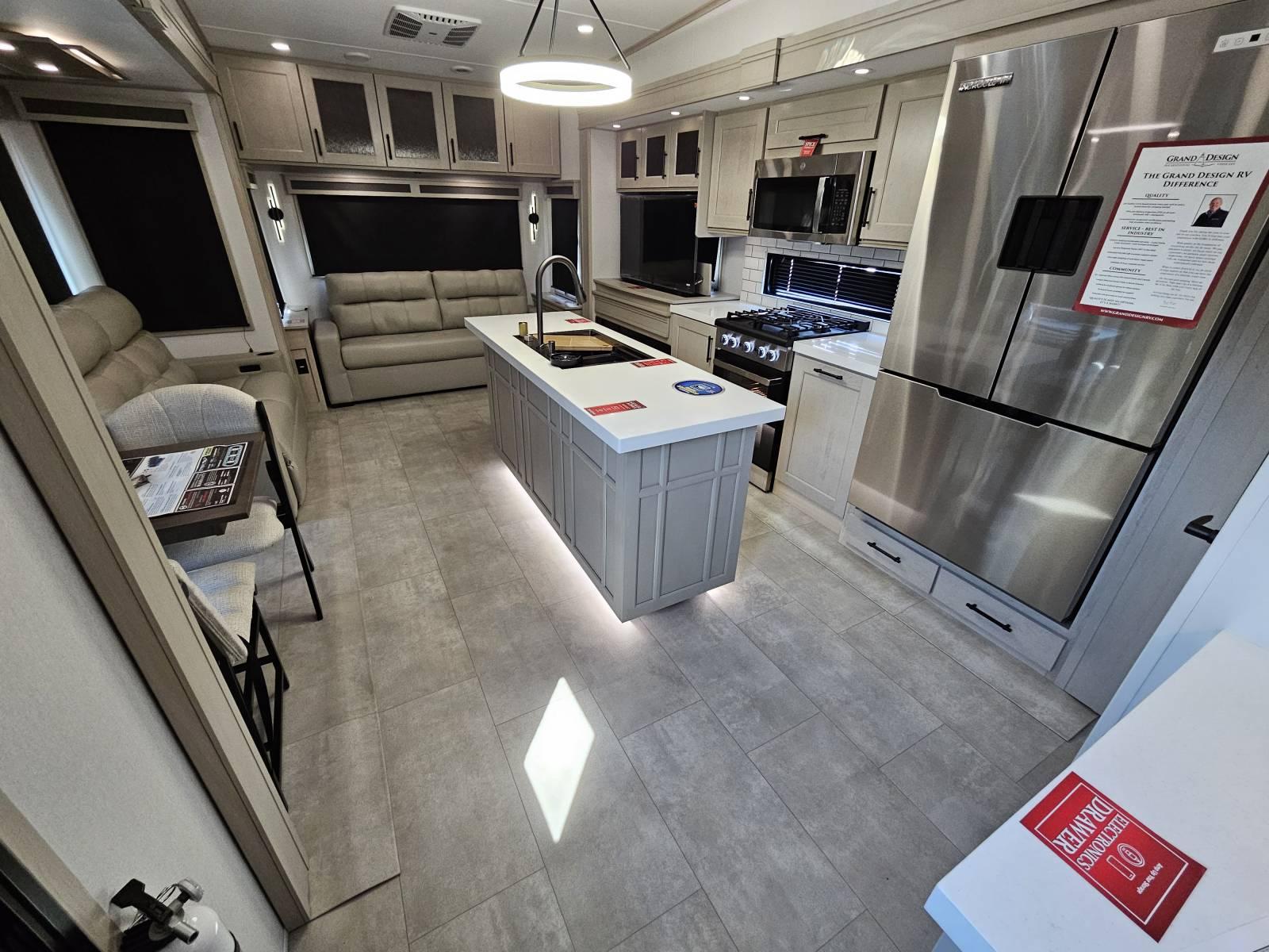 2026 Grand Design 2026 Grand Design Solitude - thumbnail 4