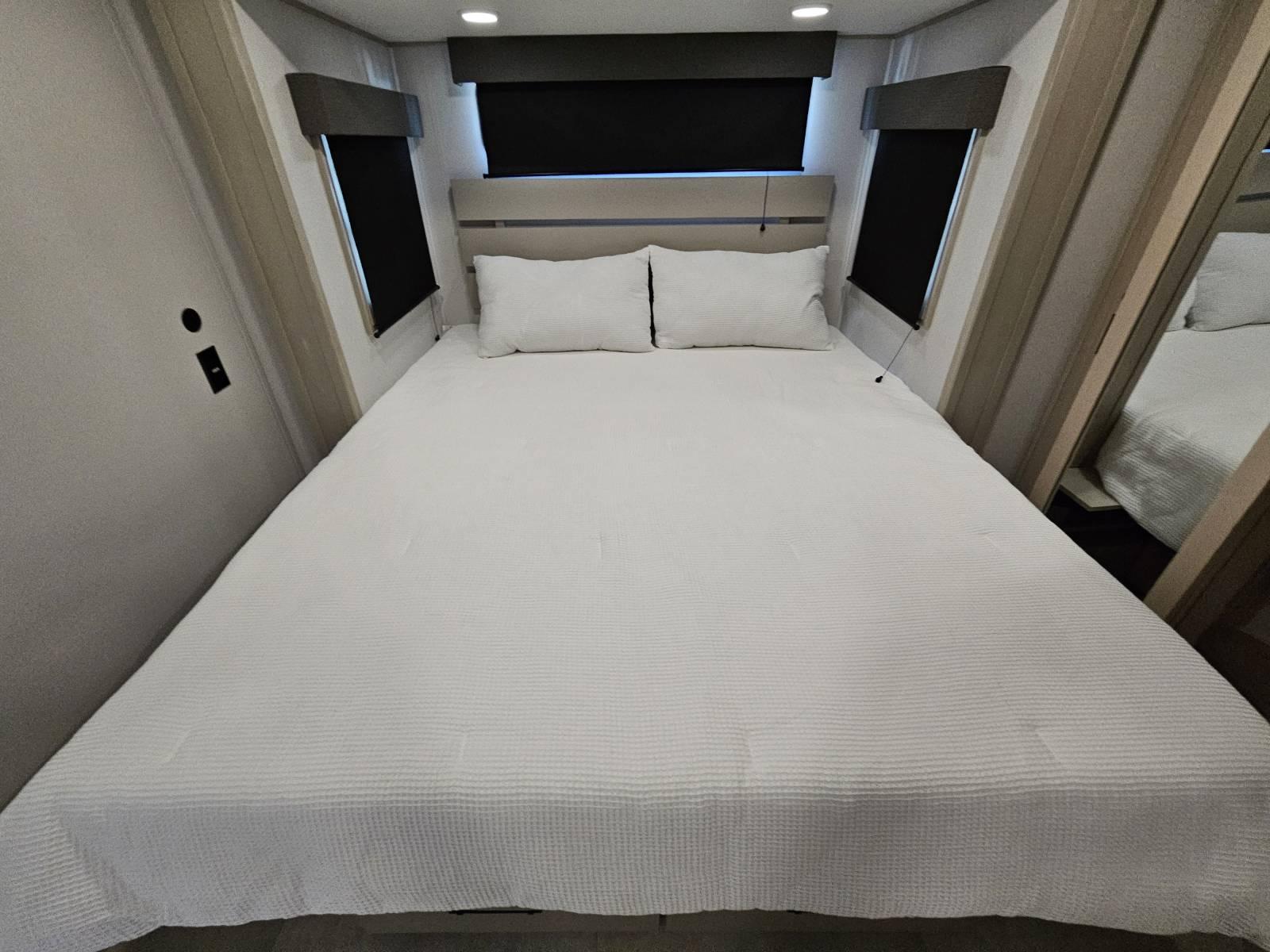 2026 Grand Design 2026 Grand Design Solitude - thumbnail 17