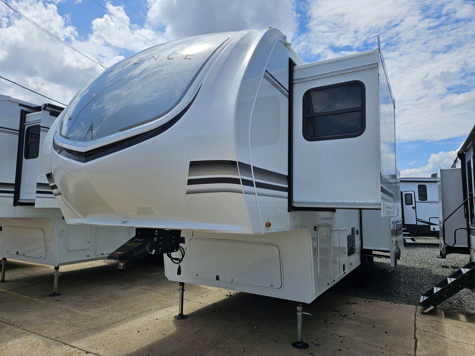 2026 Grand Design 2026 Grand Design Influence - thumbnail 3