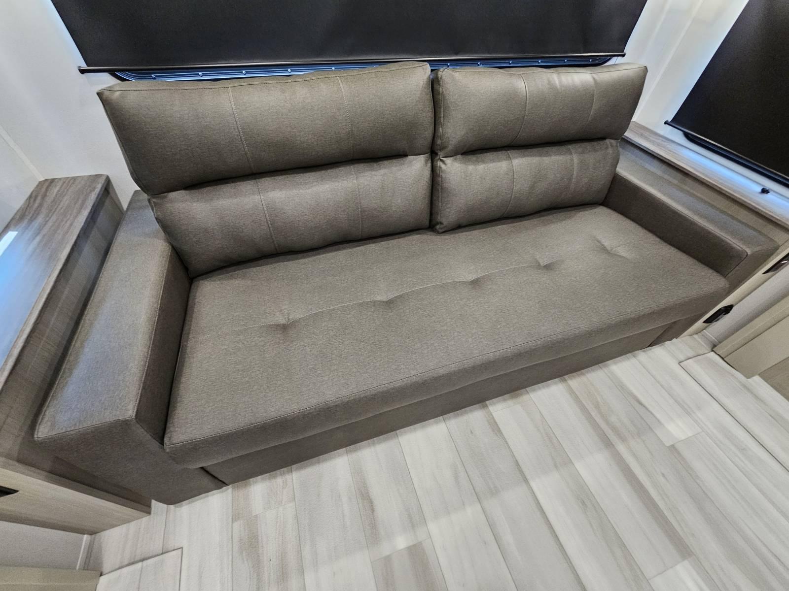 2026 Grand Design 2026 Grand Design Influence - thumbnail 6