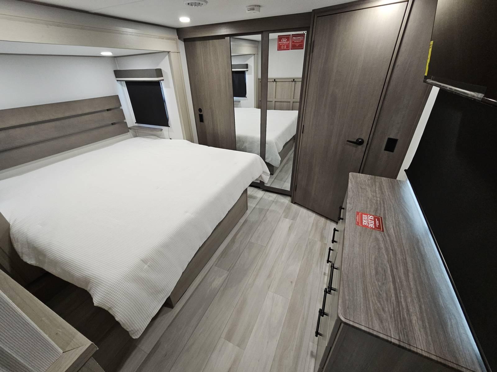 2026 Grand Design 2026 Grand Design Influence - thumbnail 16