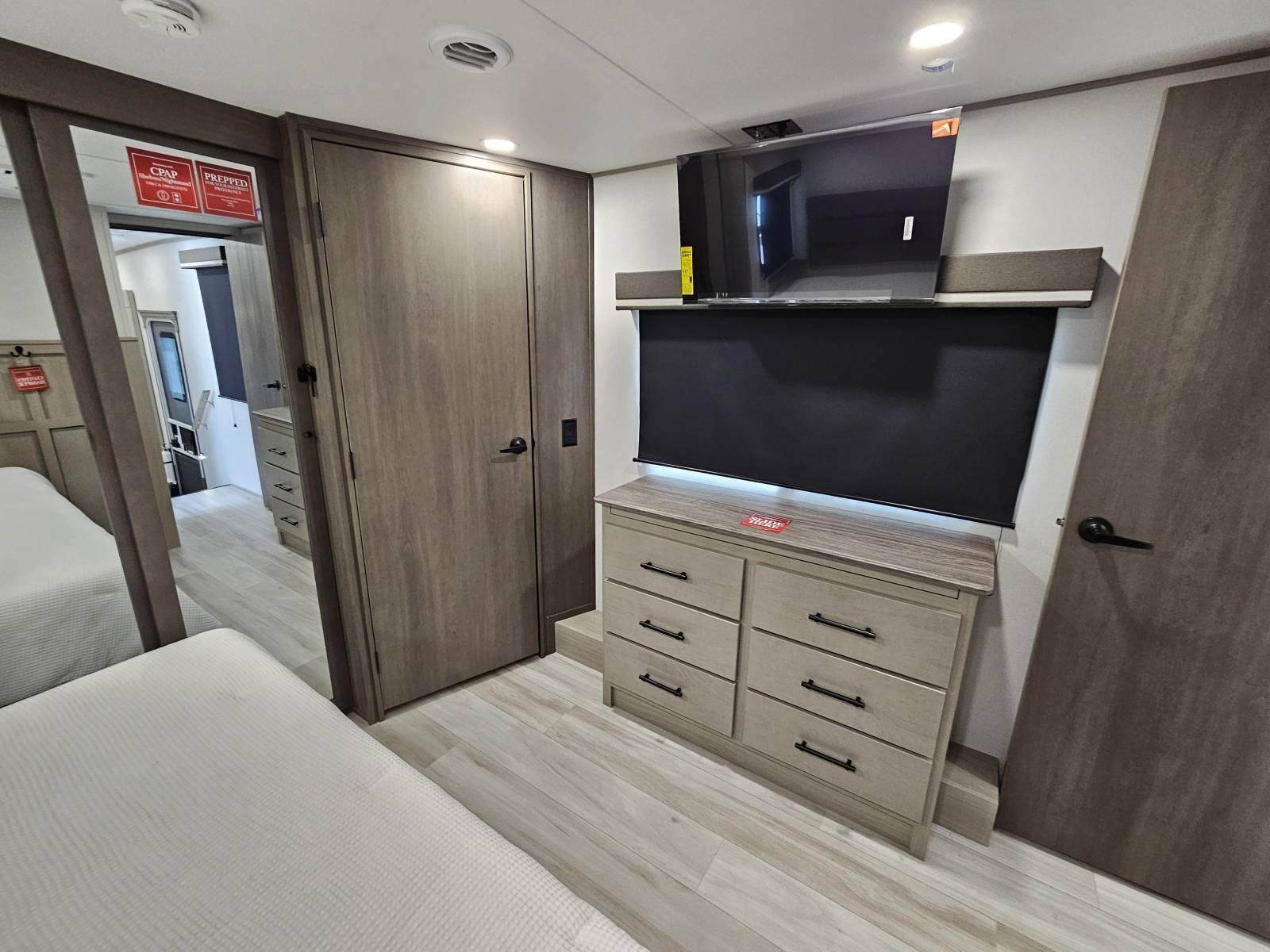 2026 Grand Design 2026 Grand Design Influence - thumbnail 18