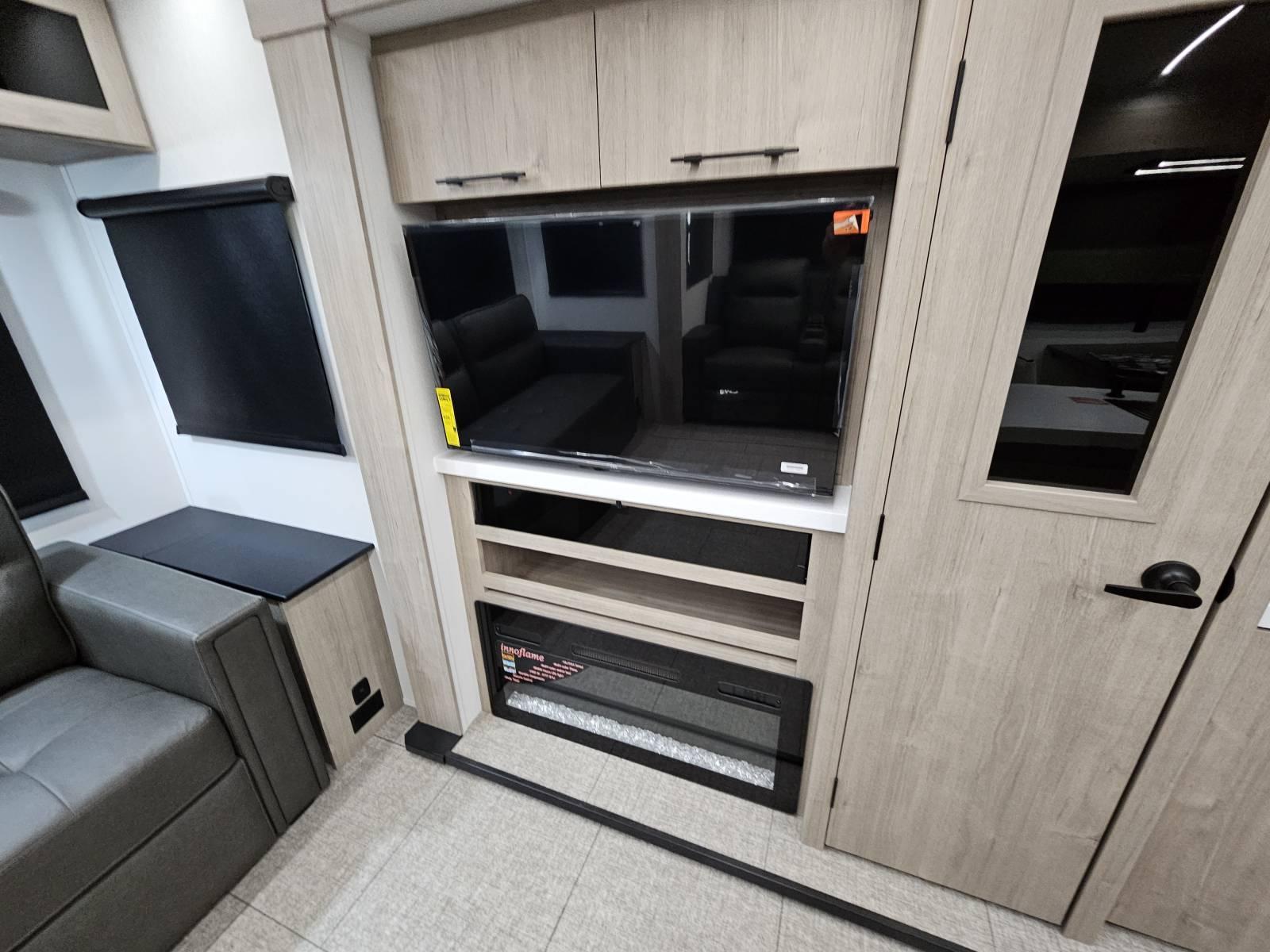 2026 Grand Design 2026 Grand Design Imagine - thumbnail 8