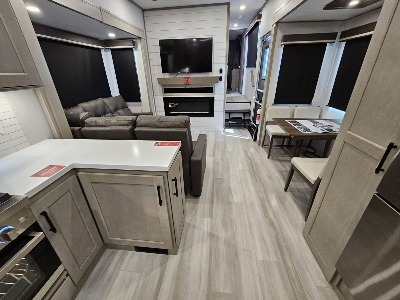 2026 Grand Design 2026 Grand Design Influence - thumbnail 5