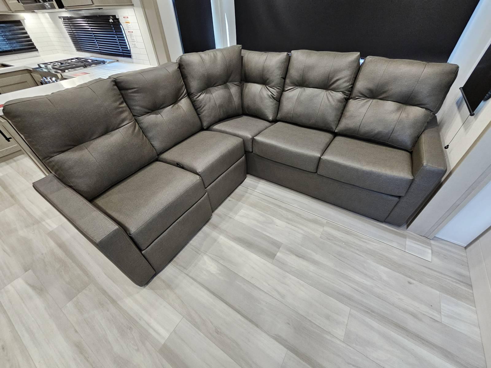 2026 Grand Design 2026 Grand Design Influence - thumbnail 7