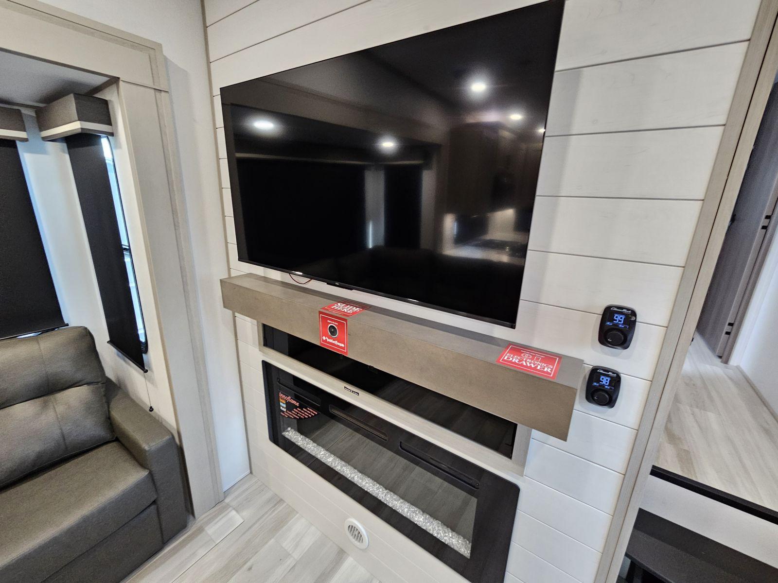 2026 Grand Design 2026 Grand Design Influence - thumbnail 8