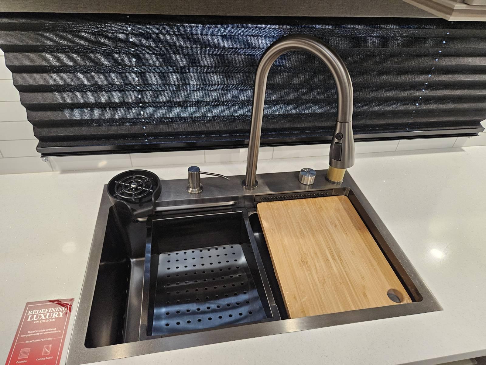 2026 Grand Design 2026 Grand Design Influence - thumbnail 11