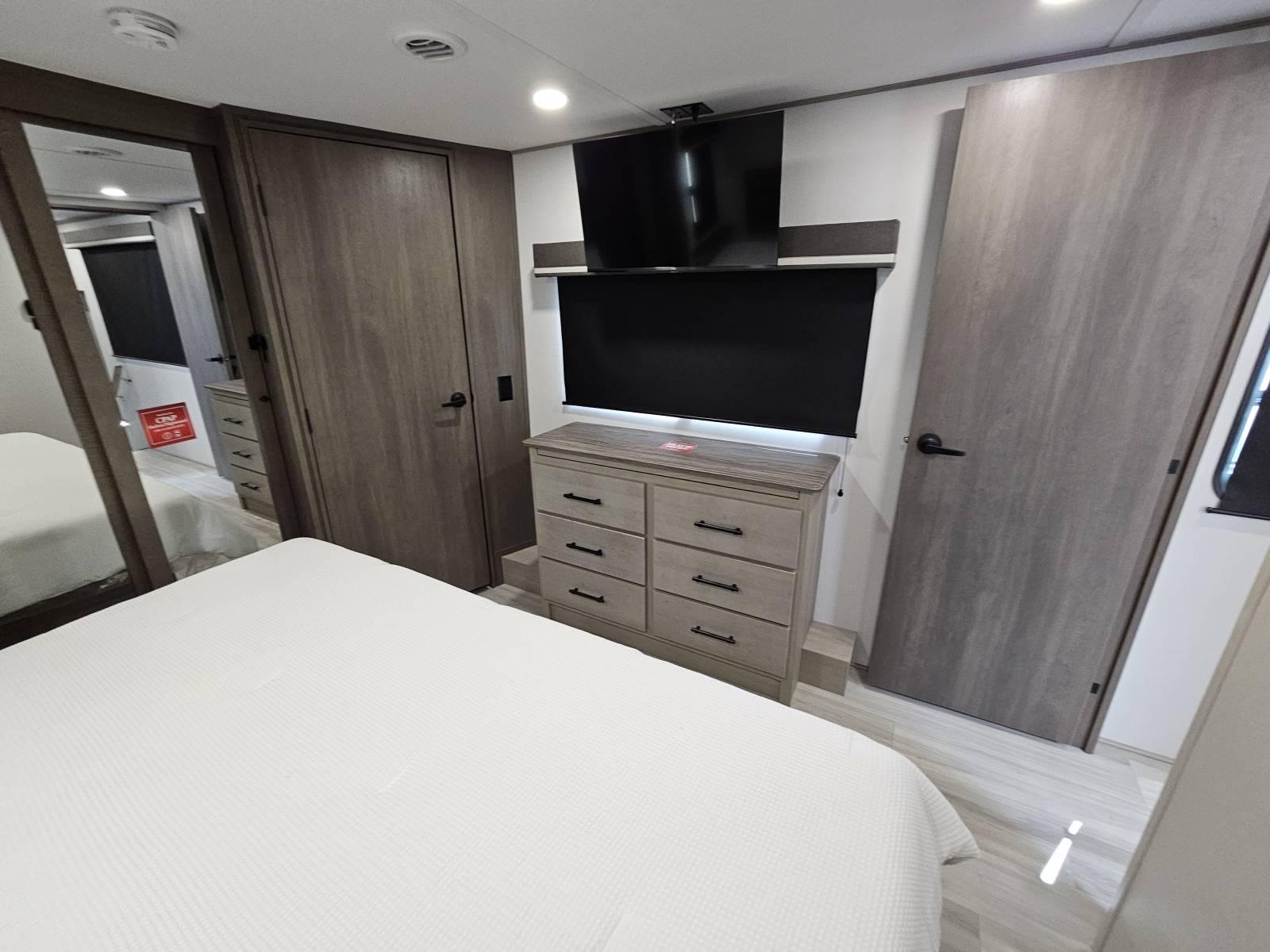 2026 Grand Design 2026 Grand Design Influence - thumbnail 18