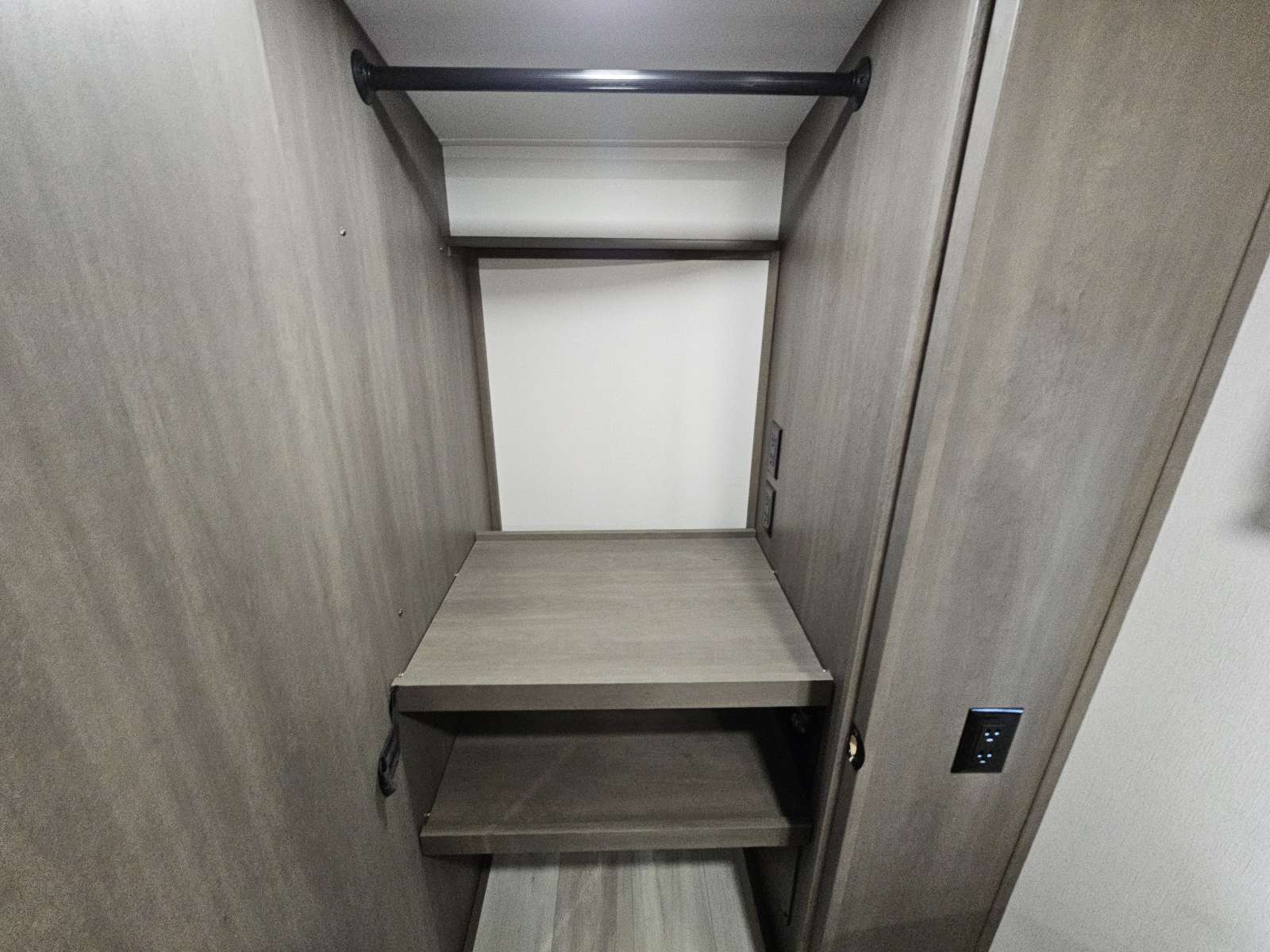 2026 Grand Design 2026 Grand Design Influence - thumbnail 20