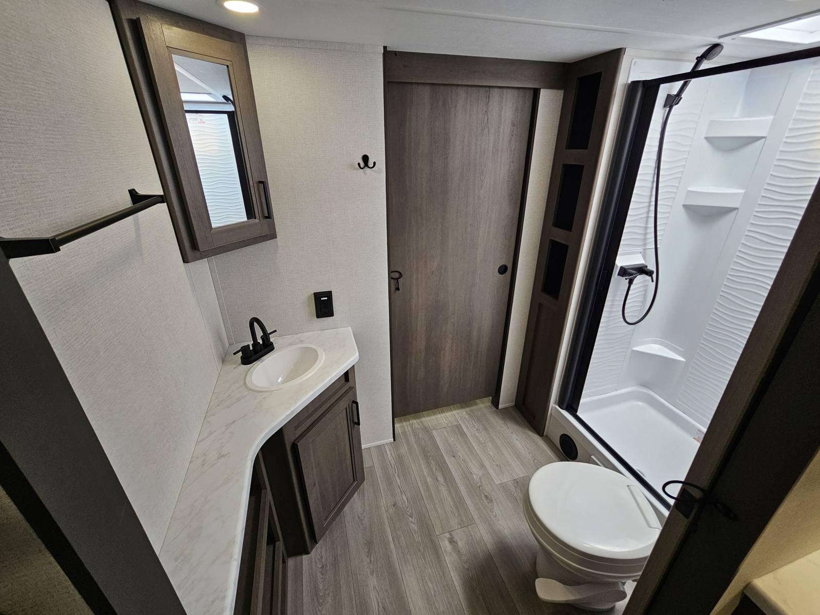 2026 Grand Design 2026 Grand Design Transcend - thumbnail 18