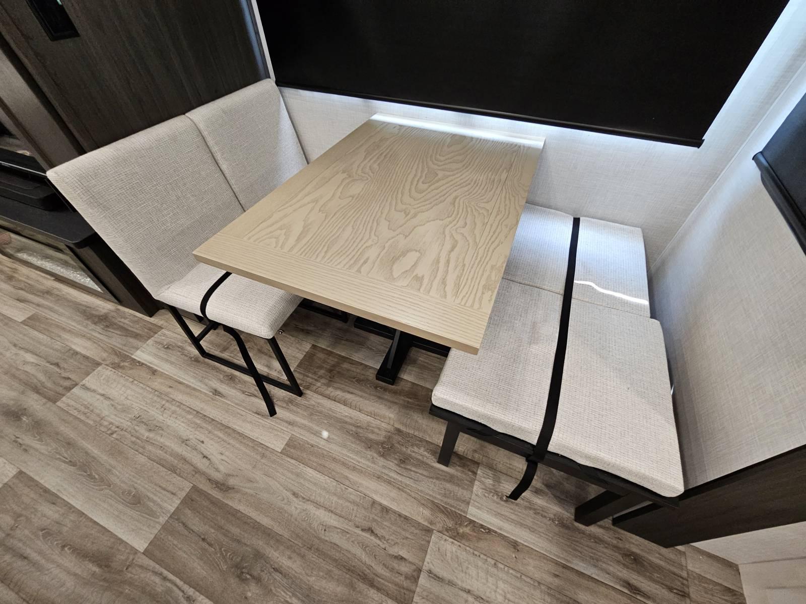 2026 Venture RV 2026 Venture RV SportTrek Touring Edition - thumbnail 15