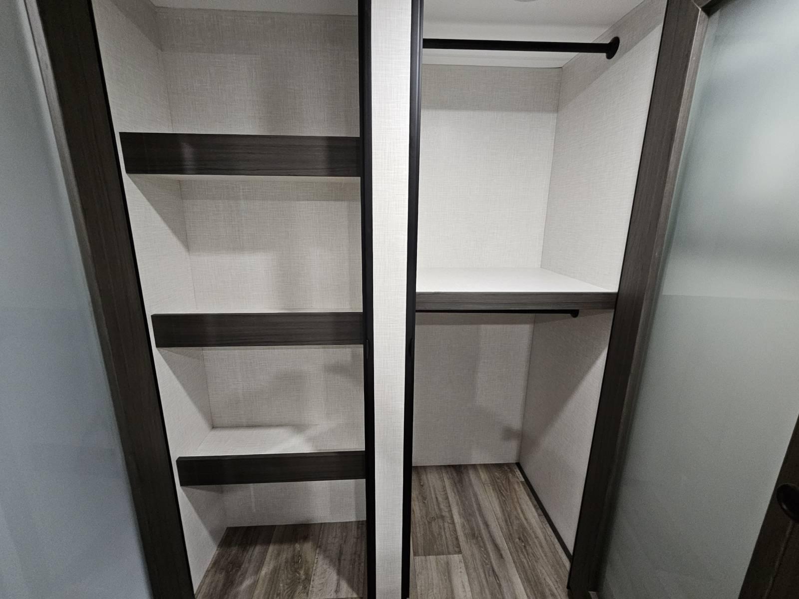 2026 Venture RV 2026 Venture RV SportTrek Touring Edition - thumbnail 20