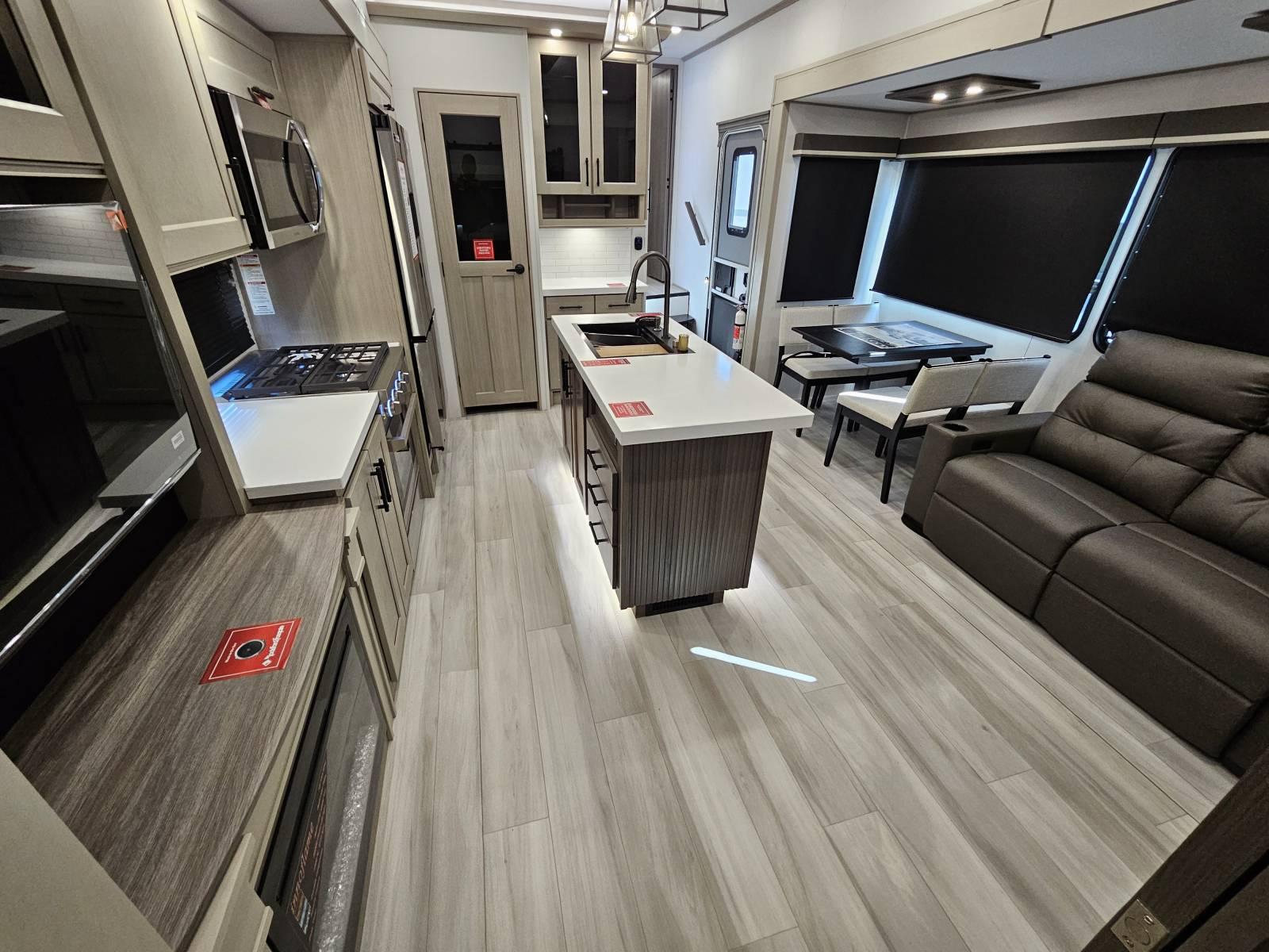 2026 Grand Design 2026 Grand Design Influence - thumbnail 5