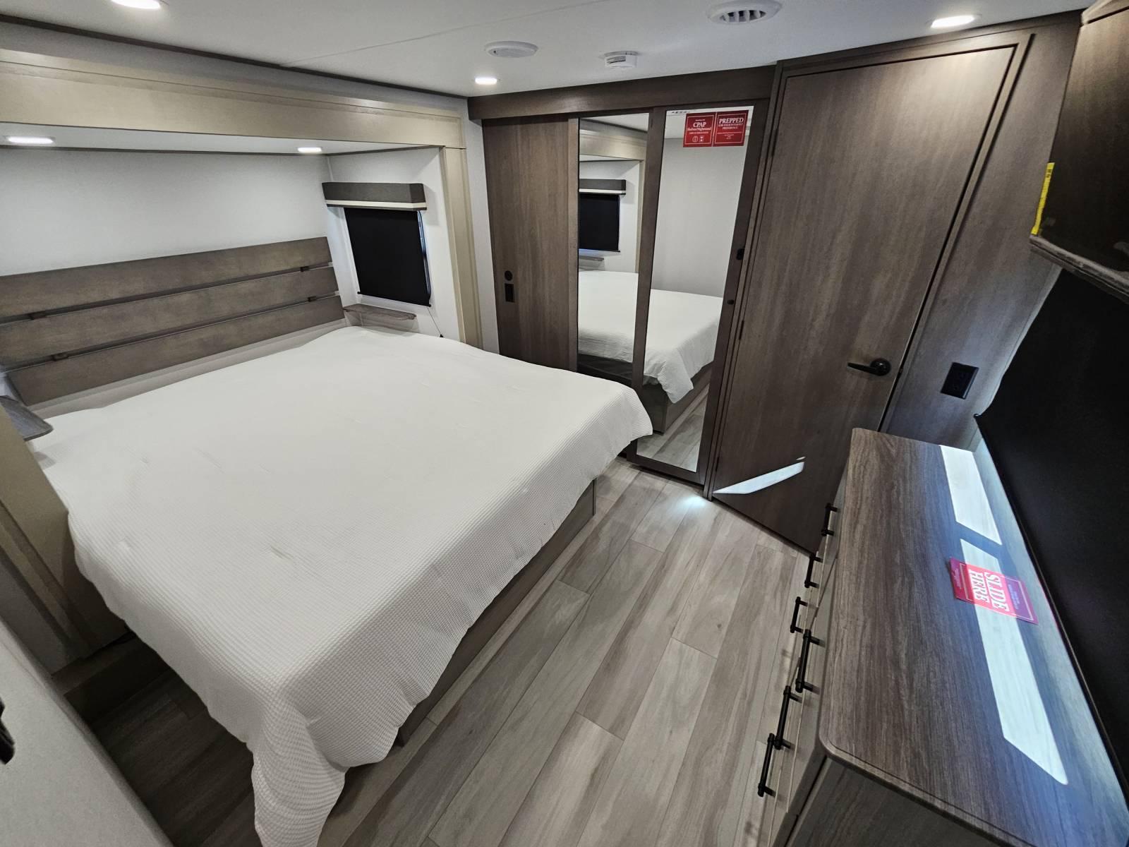 2026 Grand Design 2026 Grand Design Influence - thumbnail 14