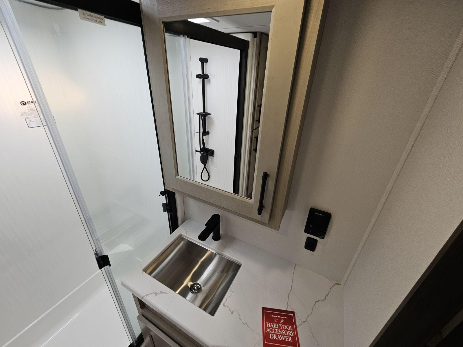 2026 Grand Design 2026 Grand Design Influence - thumbnail 20