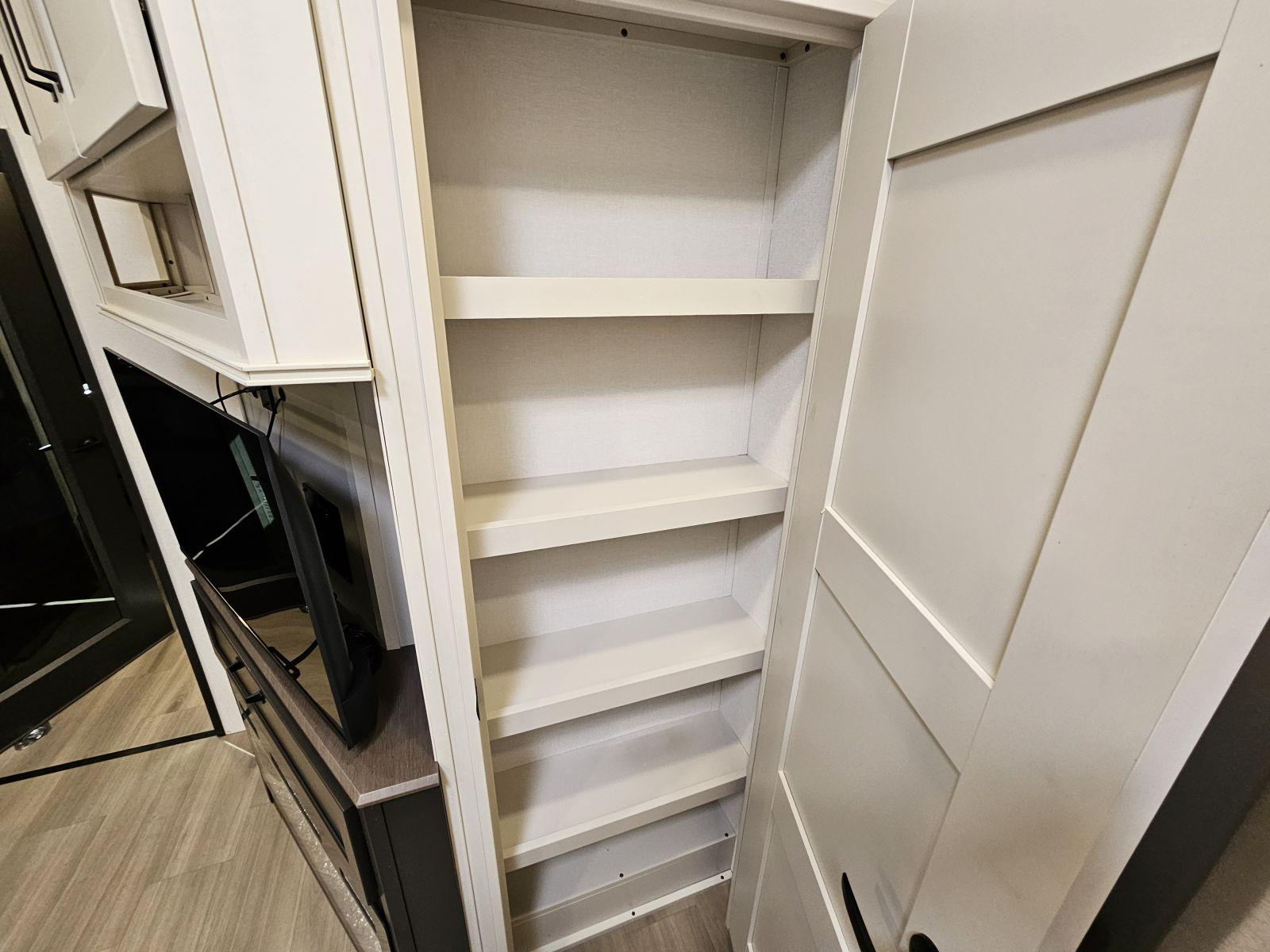 2026 Grand Design 2026 Grand Design Momentum G-Class - thumbnail 14