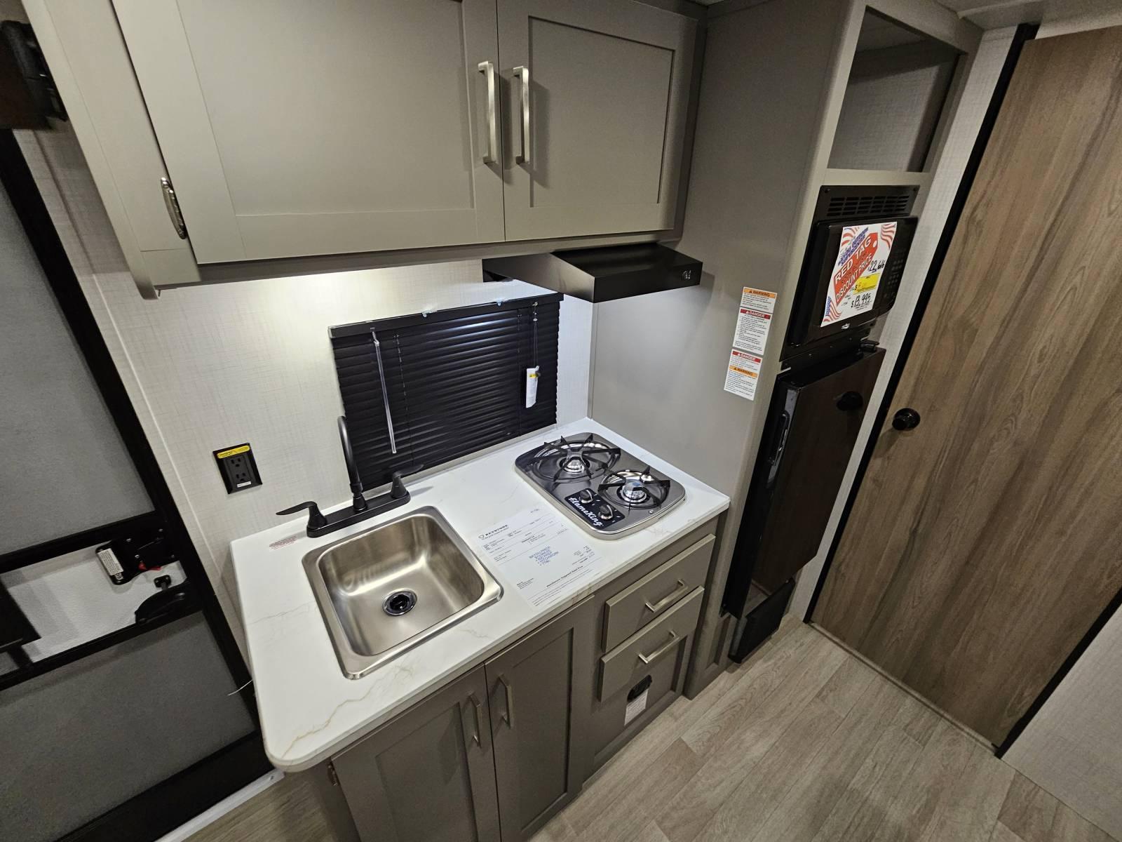 2026 Keystone 2026 Keystone Hideout Mini - thumbnail 6