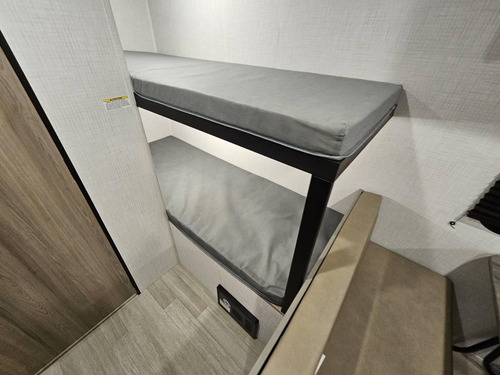 2026 Keystone 2026 Keystone Hideout Mini - thumbnail 12