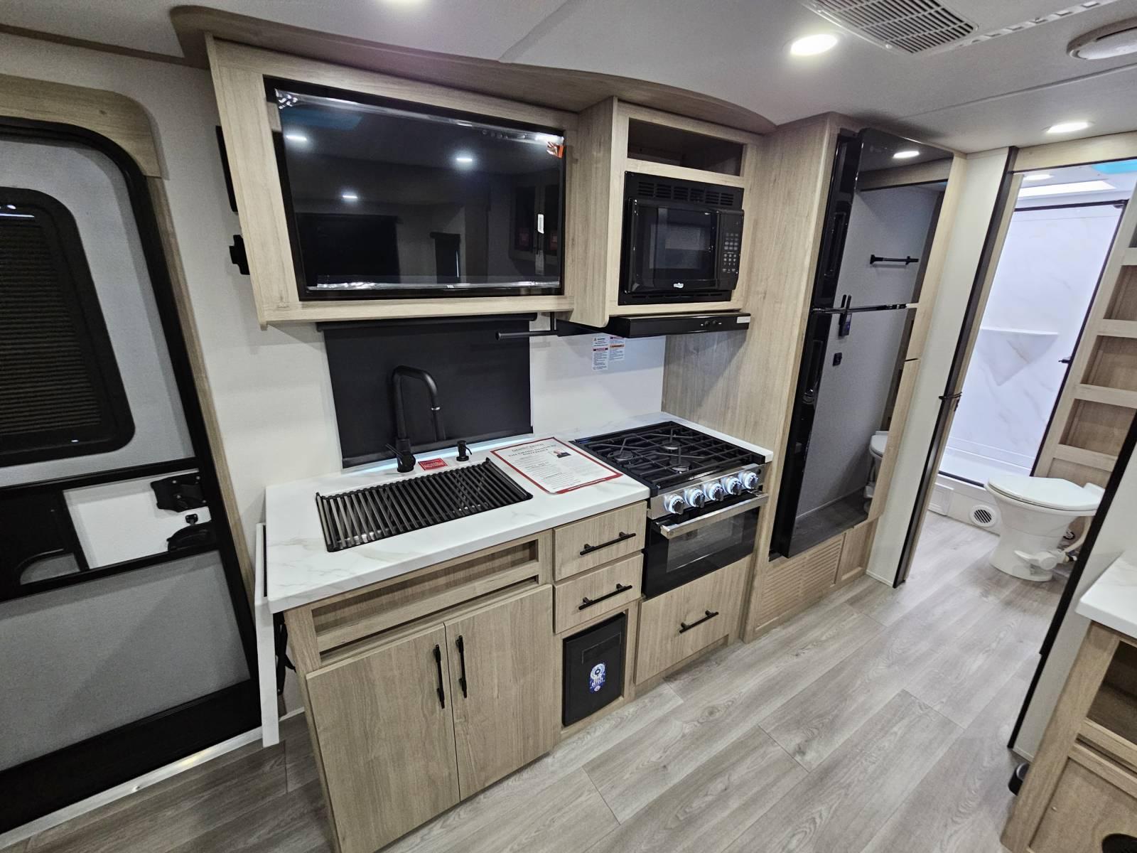 2026 Grand Design 2026 Grand Design Imagine XLS - thumbnail 8