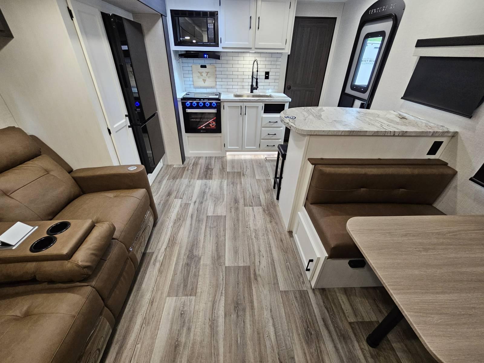 2026 Venture RV 2026 Venture RV SportTrek - thumbnail 5