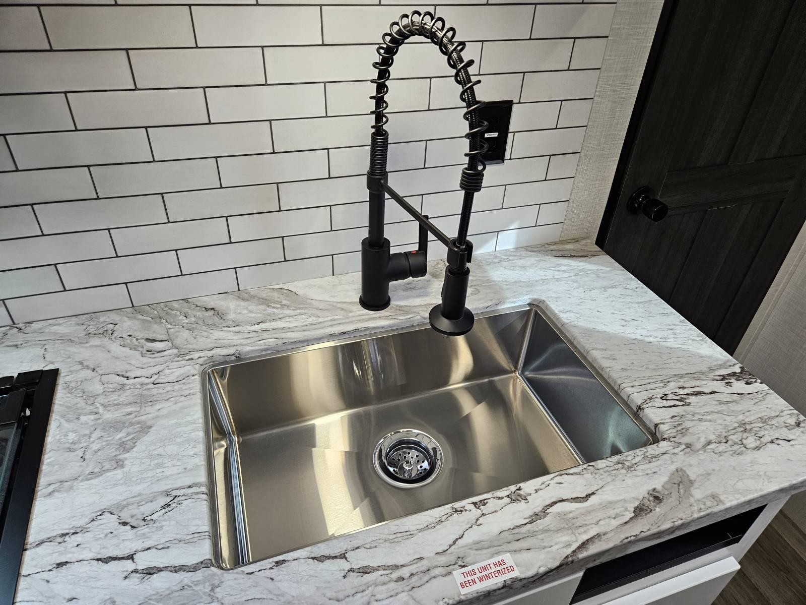 2026 Venture RV 2026 Venture RV SportTrek - thumbnail 10