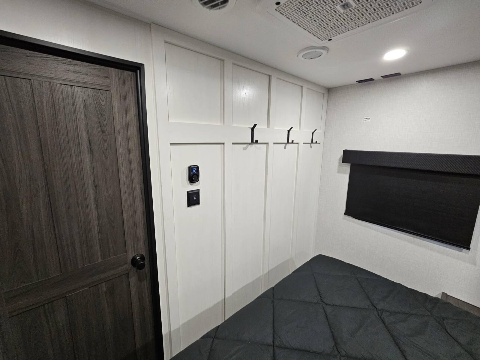 2026 Venture RV 2026 Venture RV SportTrek - thumbnail 16