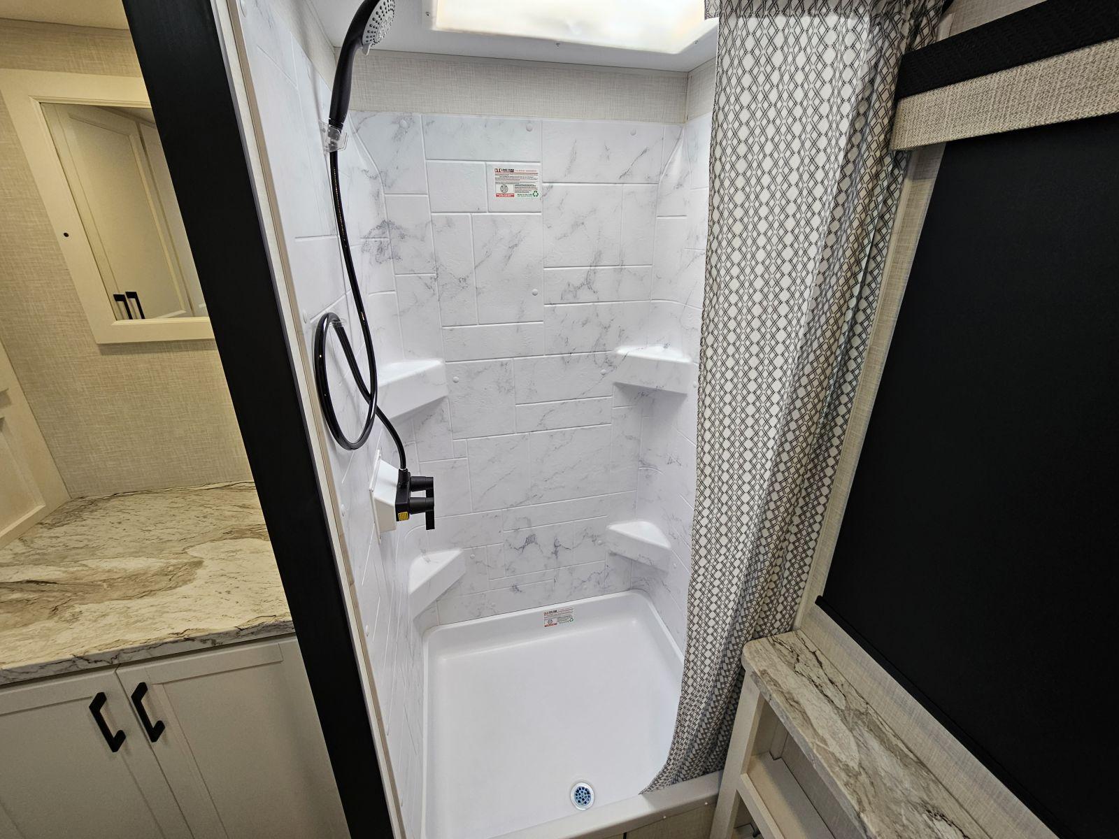 2026 Venture RV 2026 Venture RV SportTrek - thumbnail 20