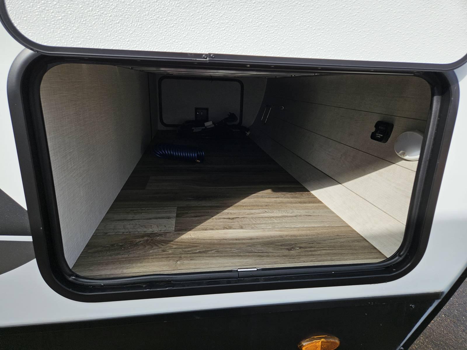 2026 Venture RV 2026 Venture RV SportTrek - thumbnail 22