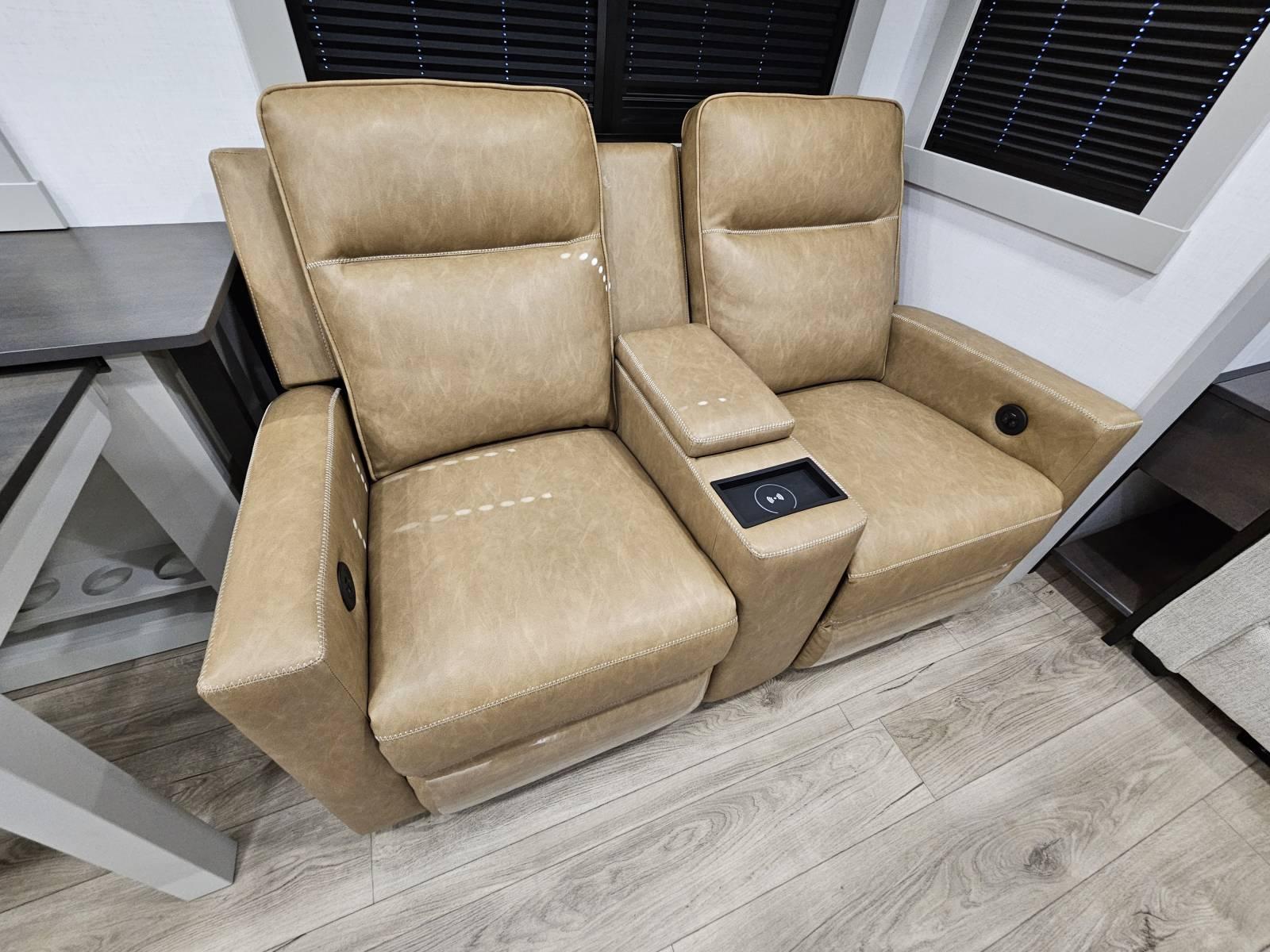 2026 Brinkley 2026 Brinkley Model Z - thumbnail 7