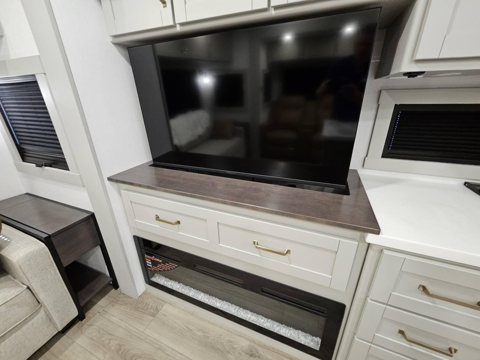 2026 Brinkley 2026 Brinkley Model Z - thumbnail 8